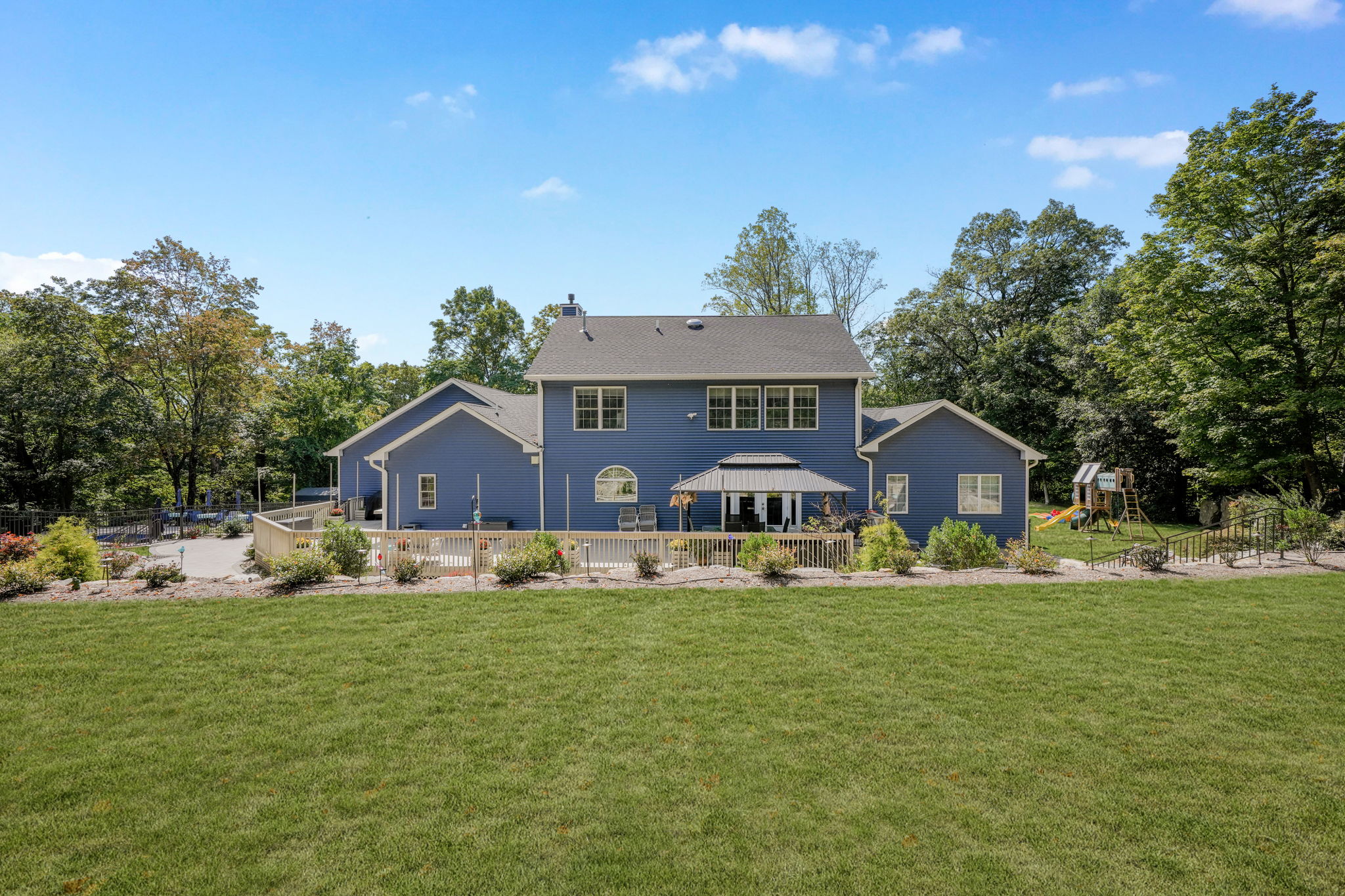 Montville, New Jersey, 07045, United States, 4 Bedrooms Bedrooms, ,4 BathroomsBathrooms,Residential,For Sale,1974923