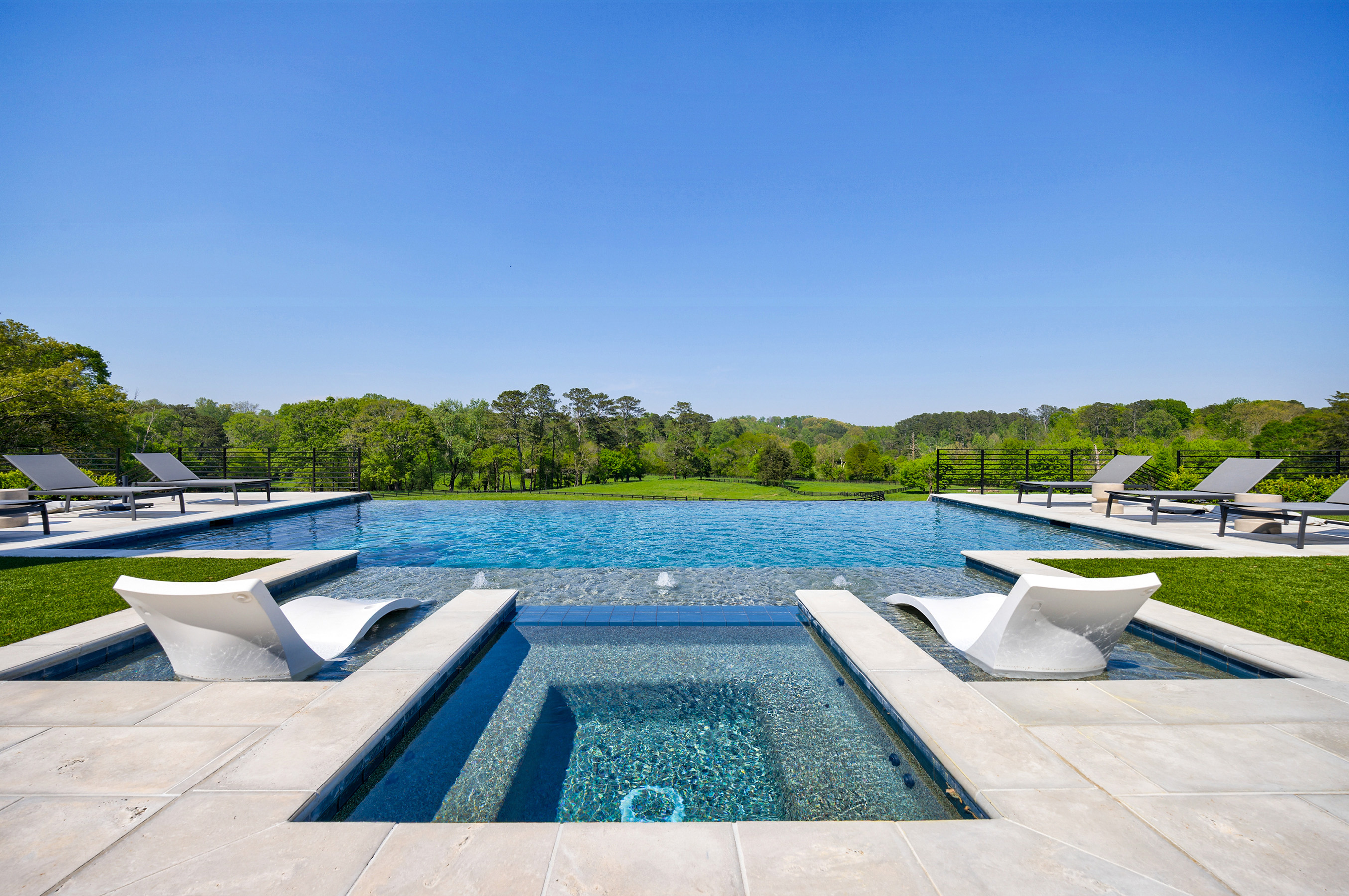  Stunning Milton Estate with Barn and Greenhouse on 50+/- Private Acres - 物件實景