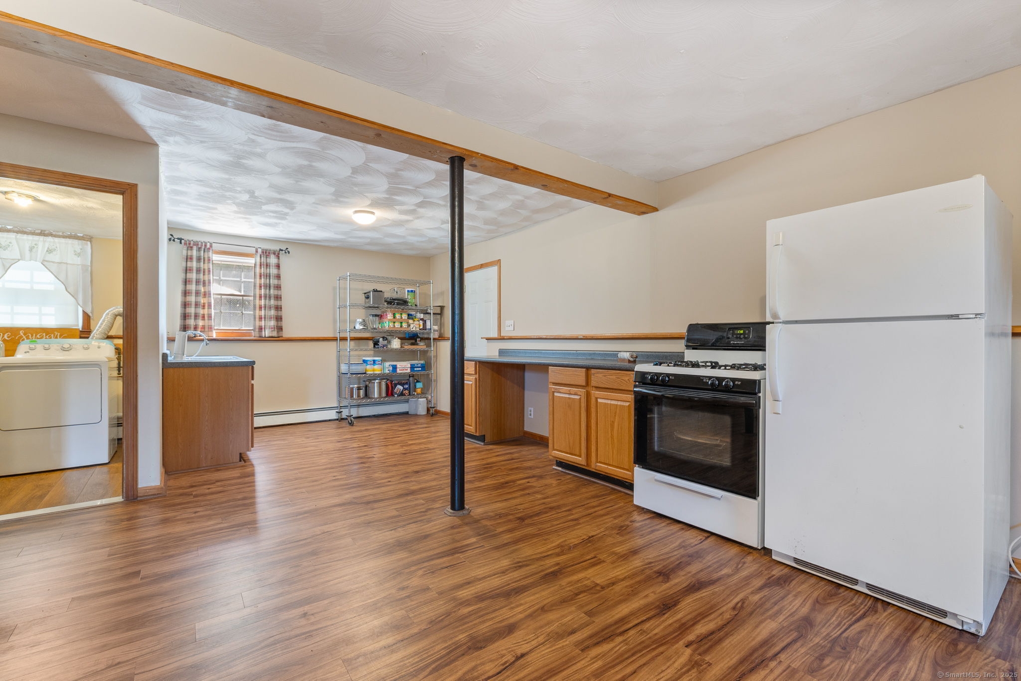 North Haven, Connecticut, 06473, United States, 5 Bedrooms Bedrooms, ,3 BathroomsBathrooms,Residential,For Sale,1956553