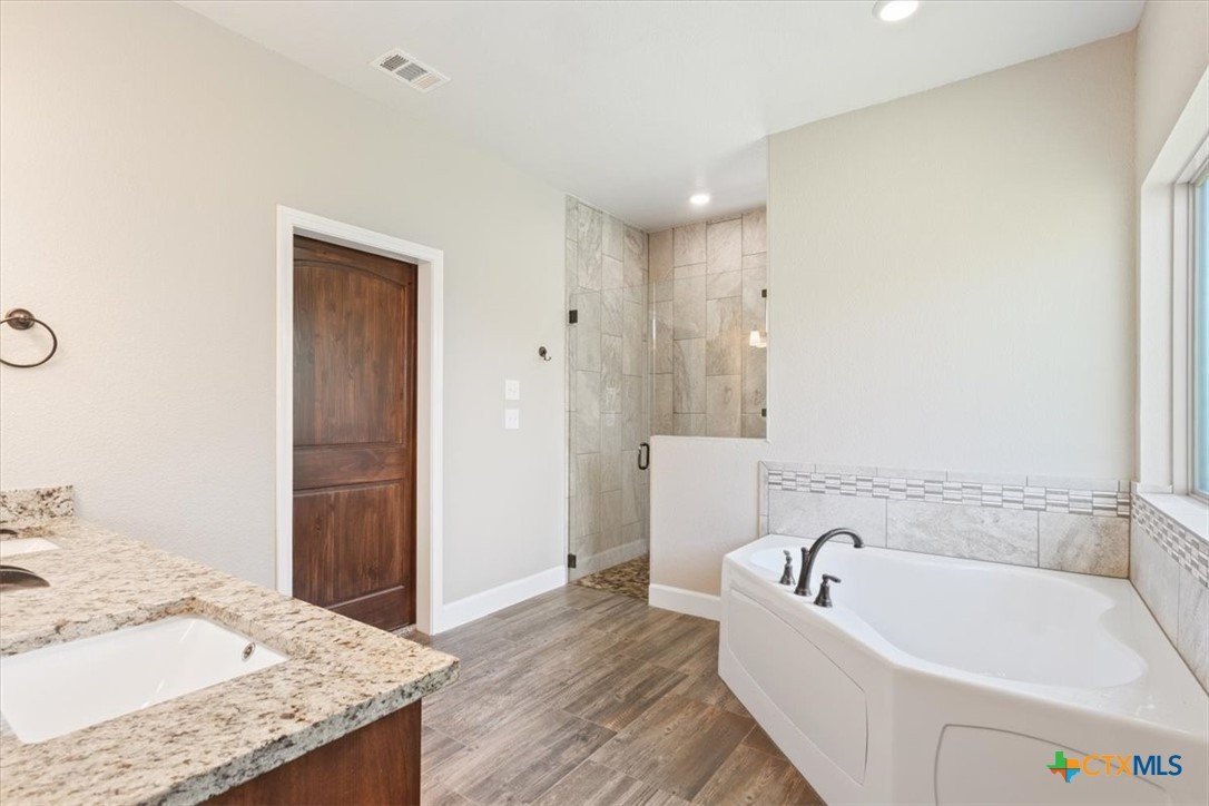 Salado, Texas, 76571, United States, 4 Bedrooms Bedrooms, ,3 BathroomsBathrooms,Residential,For Sale,1978571