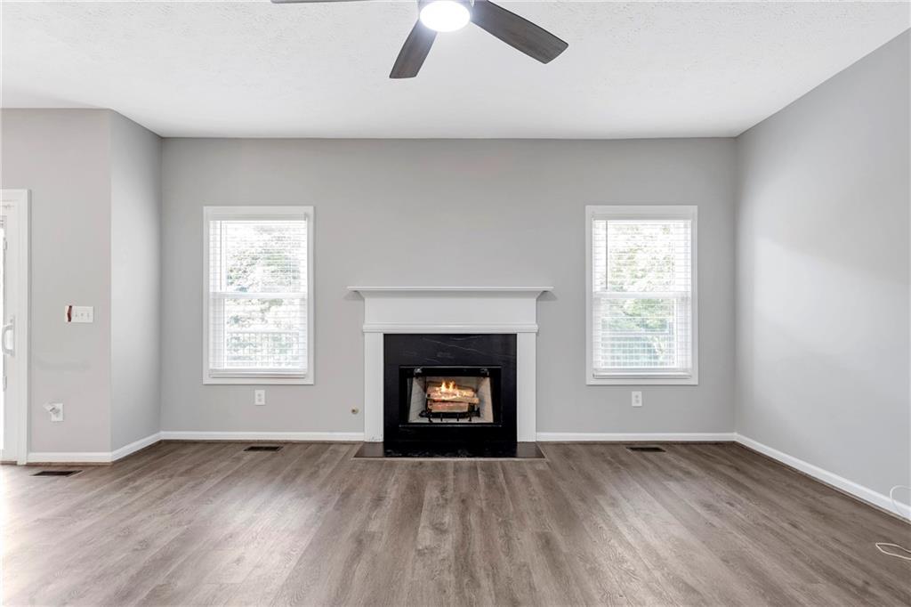 Canton, Georgia, 30115, United States, 5 Bedrooms Bedrooms, ,4 BathroomsBathrooms,Residential,For Sale,1882662