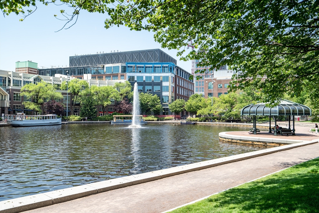 Cambridge, Massachusetts, 02141, United States, 2 Bedrooms Bedrooms, ,2 BathroomsBathrooms,Residential,For Sale,1913406