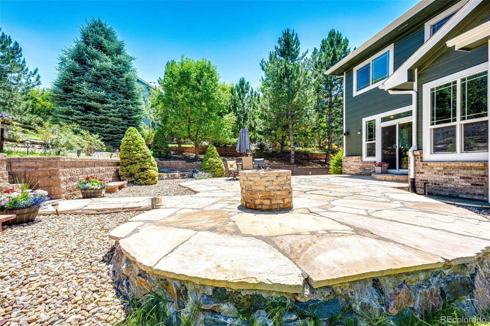 Aurora, Colorado, 80016, United States, 5 Bedrooms Bedrooms, ,3 BathroomsBathrooms,Residential,For Sale,1890934