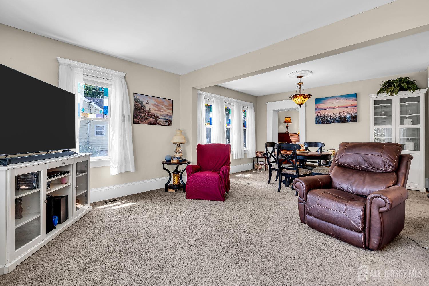 Woodbridge Proper, New Jersey, 07095, United States, 5 Bedrooms Bedrooms, ,2 BathroomsBathrooms,Residential,For Sale,1906051
