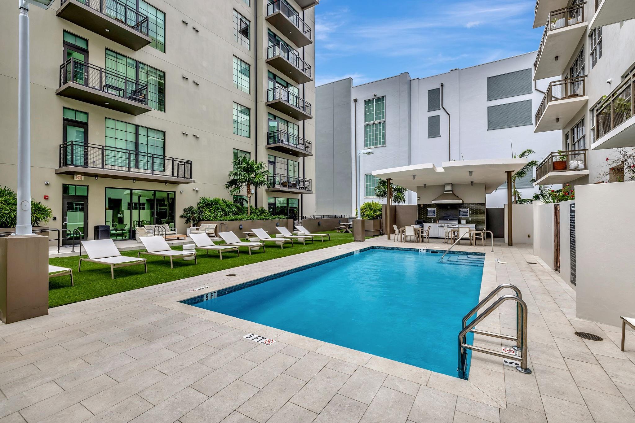 Fort Lauderdale, Florida, 33301, United States, 2 Bedrooms Bedrooms, ,2 BathroomsBathrooms,Residential,For Sale,1921880