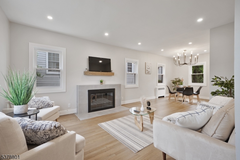Hillside Twp., New Jersey, 07205, United States, 3 Bedrooms Bedrooms, ,2 BathroomsBathrooms,Residential,For Sale,1917929