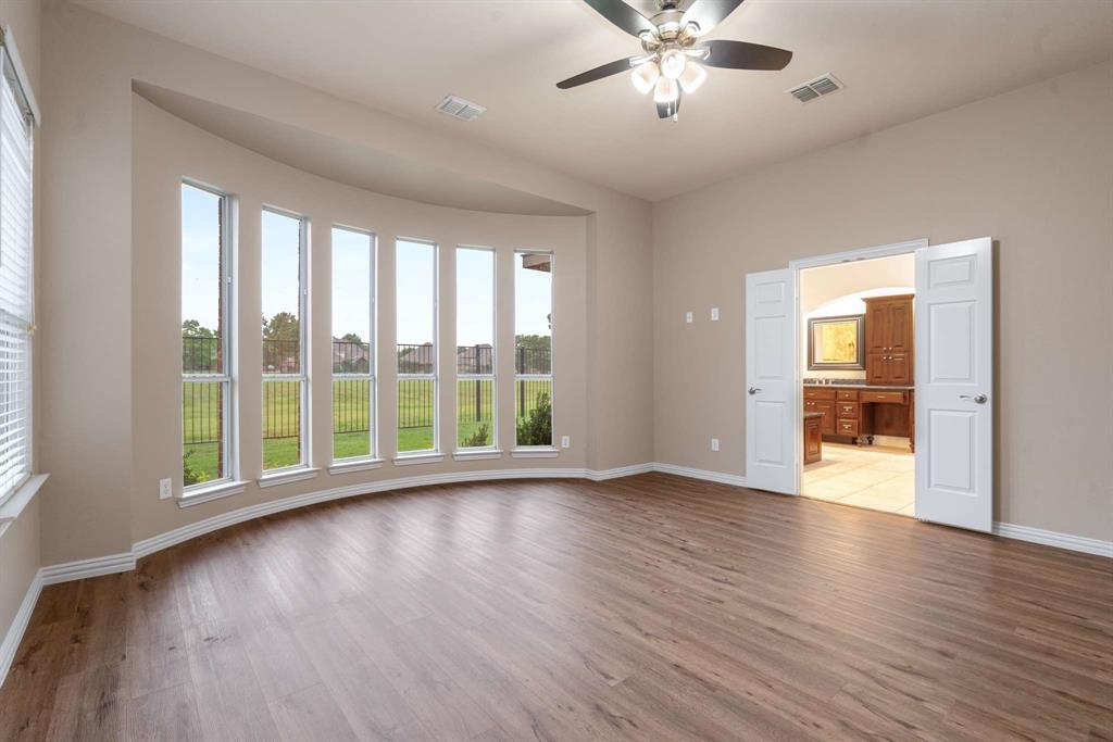 Rowlett, Texas, 75089, United States, 4 Bedrooms Bedrooms, ,4 BathroomsBathrooms,Residential,For Sale,1826622