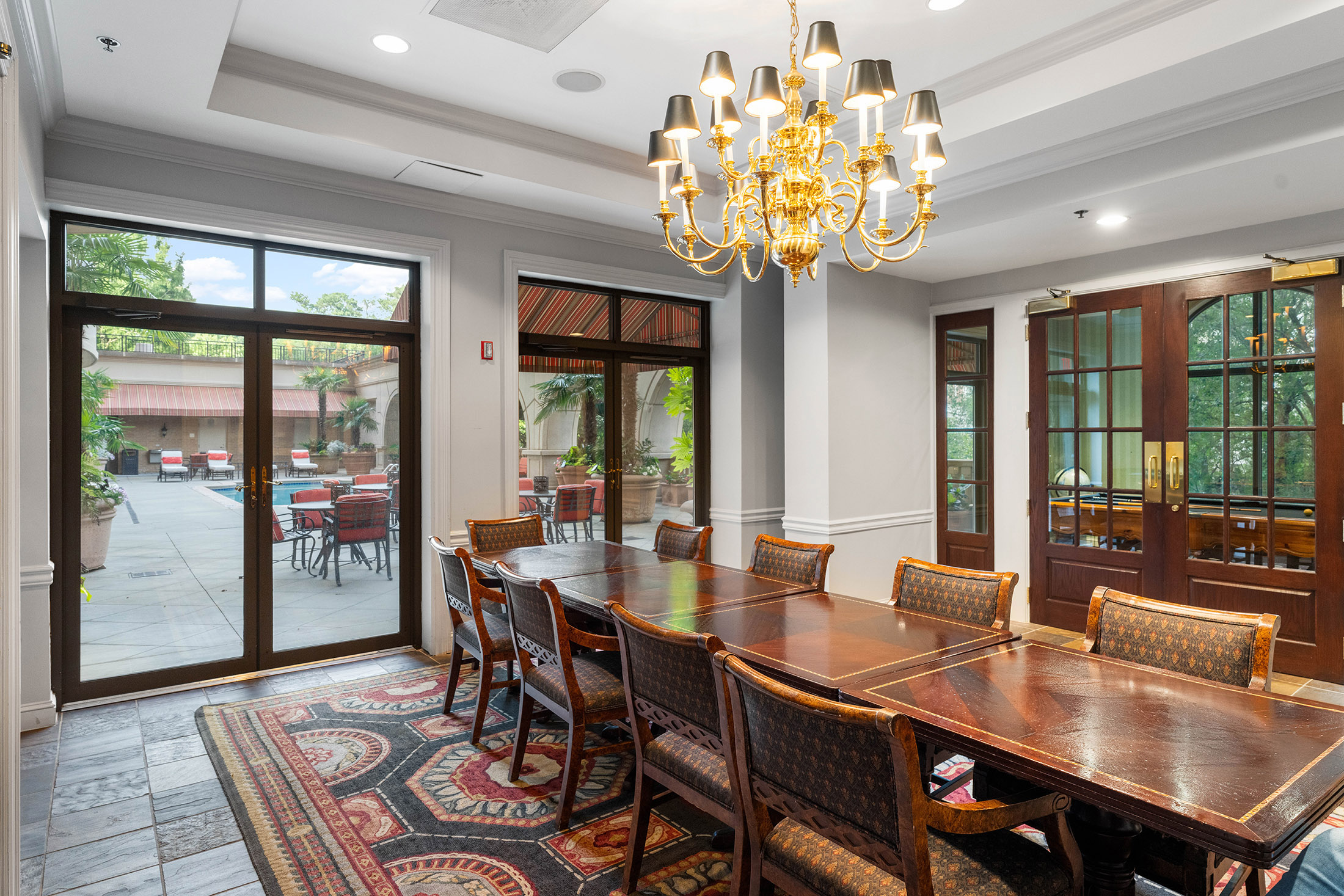  Modern Elegance in the Sky – Designer Penthouse with Skyline Views - 物件實景