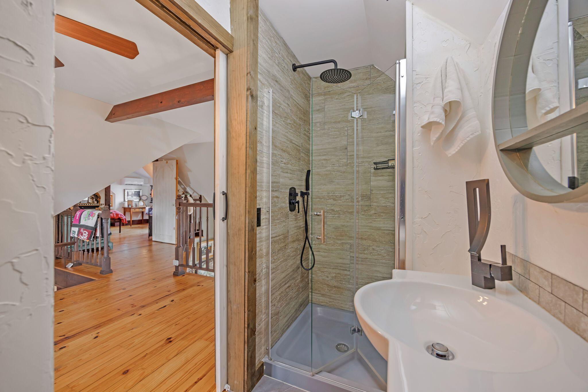 Rising Fawn, Georgia, 30738, United States, 2 Bedrooms Bedrooms, ,2 BathroomsBathrooms,Residential,For Sale,1995389