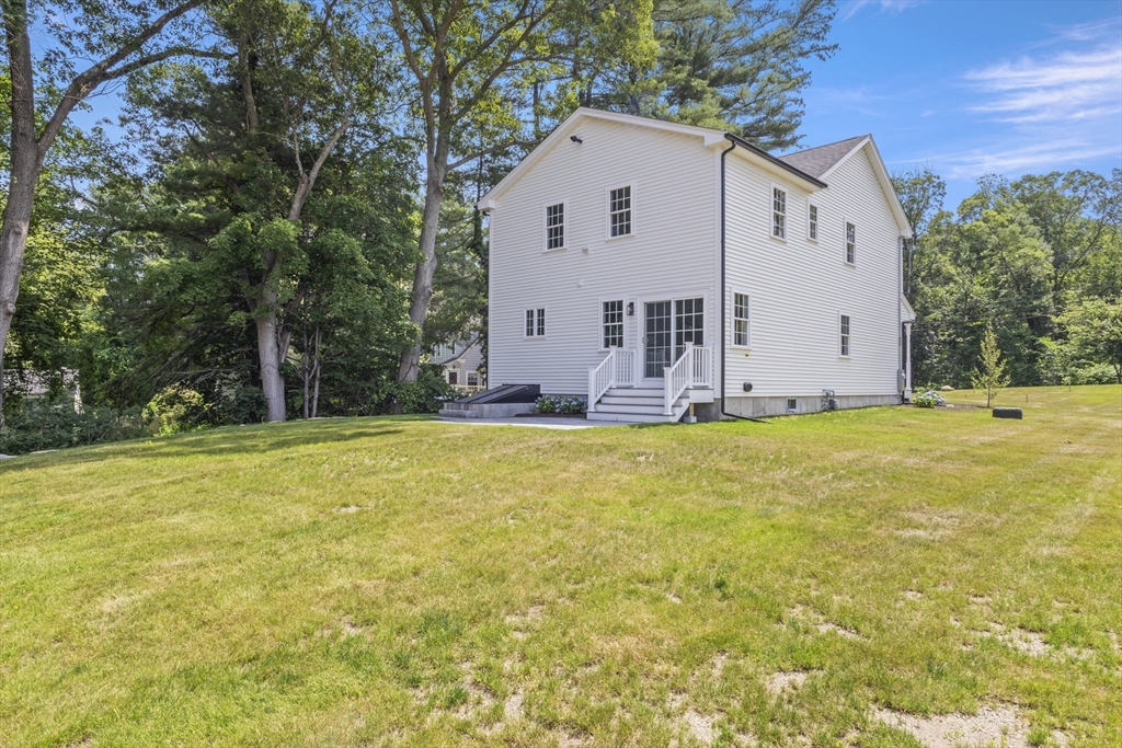 Attleboro, Massachusetts, 02703, United States, 4 Bedrooms Bedrooms, ,3 BathroomsBathrooms,Residential,For Sale,1924385