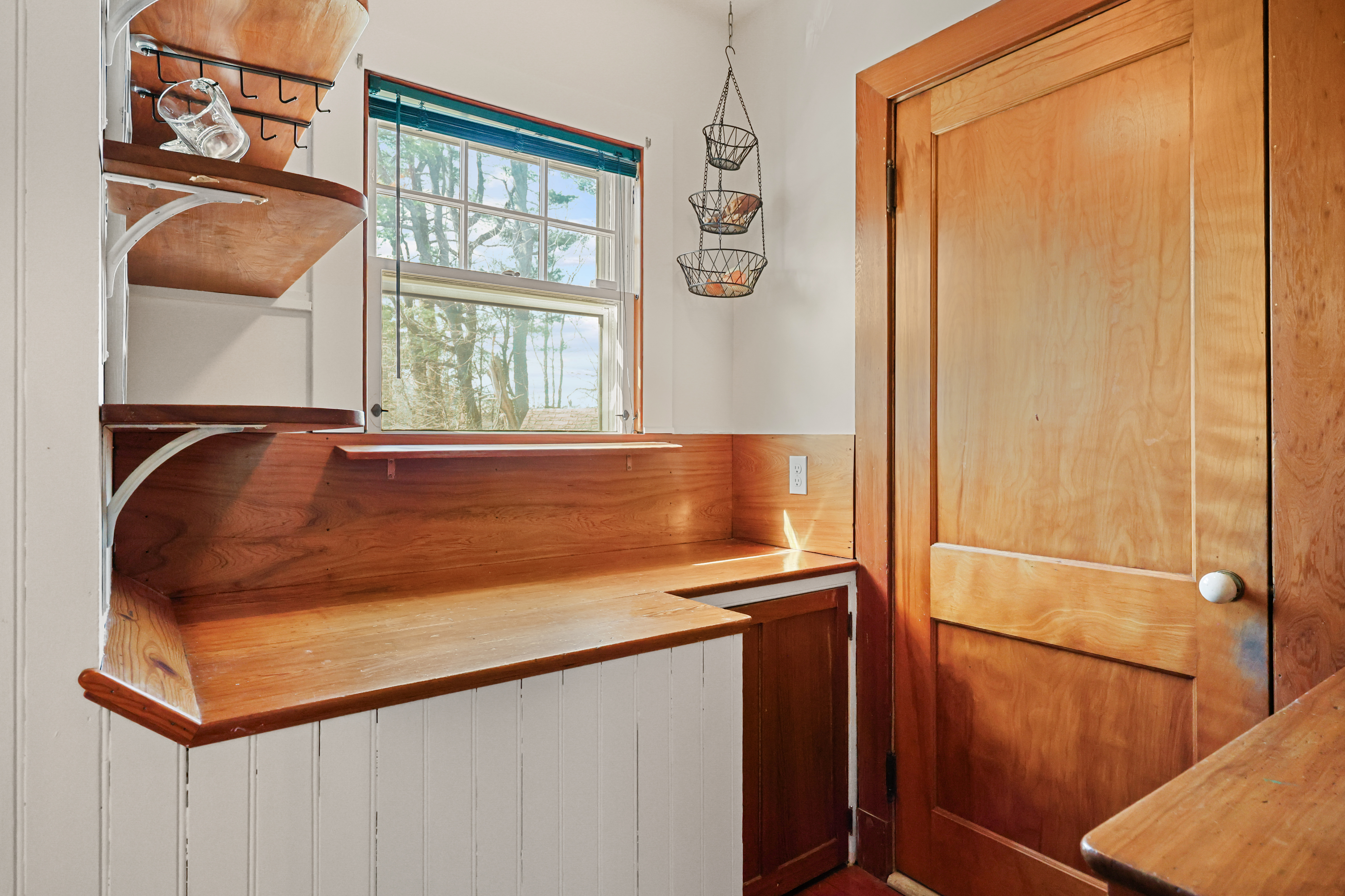  1720 Whitney Avenue - 物件實景