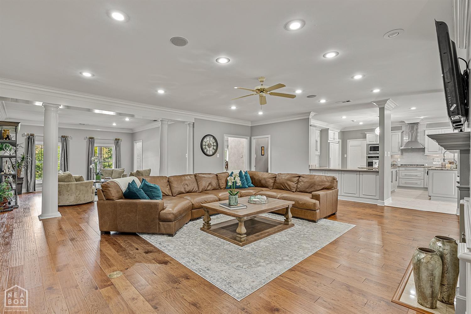 Jonesboro, Arkansas, 72404, United States, 4 Bedrooms Bedrooms, ,5 BathroomsBathrooms,Residential,For Sale,1983178