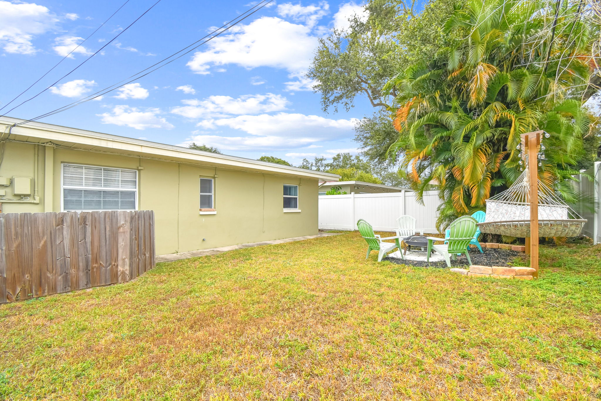 Dunedin, Florida, 34698, United States, 2 Bedrooms Bedrooms, ,1 BathroomBathrooms,Residential,For Sale,1983478