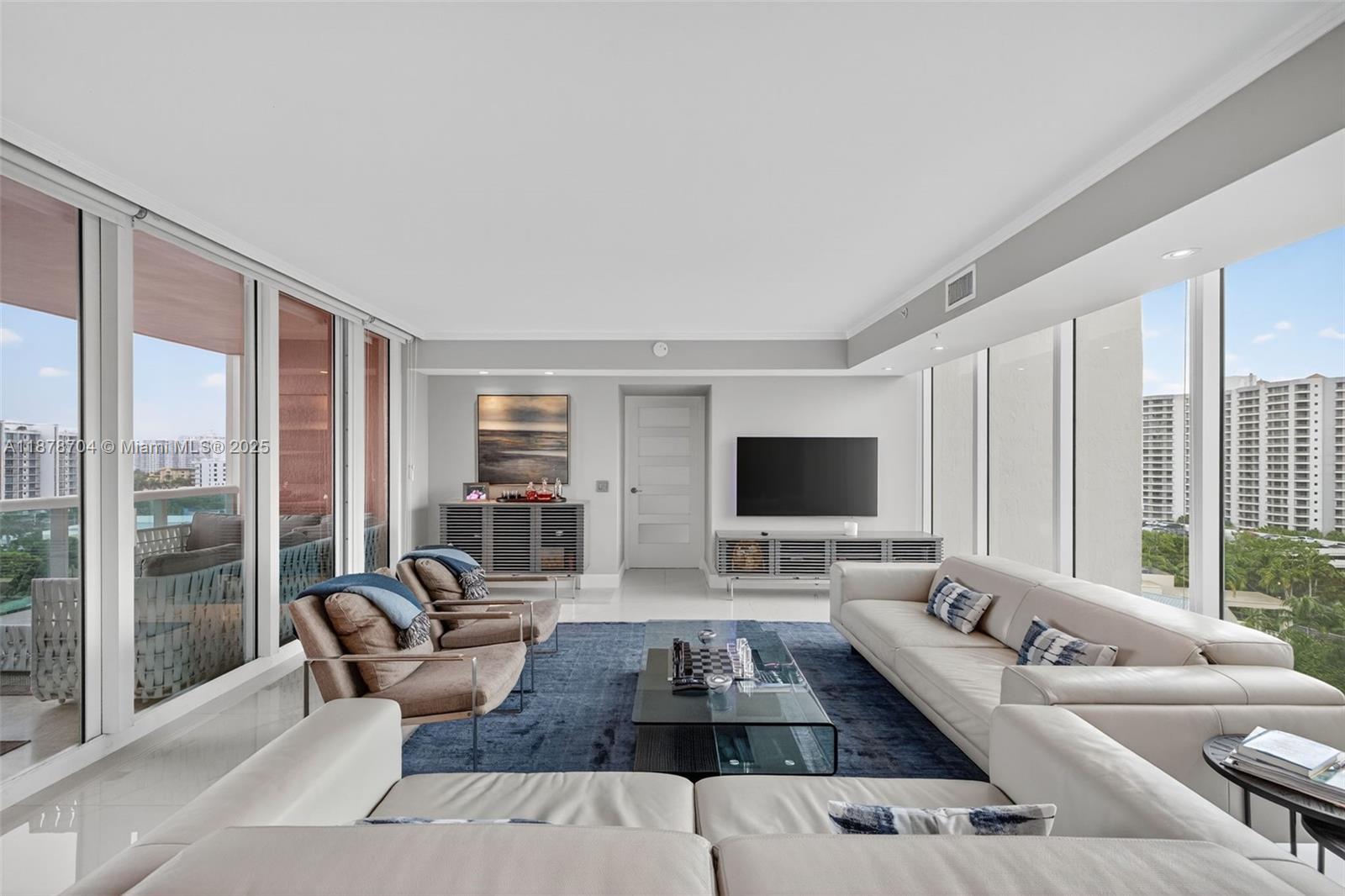 Aventura, Florida, 33180, United States, 2 Bedrooms Bedrooms, ,3 BathroomsBathrooms,Residential,For Sale,1947982