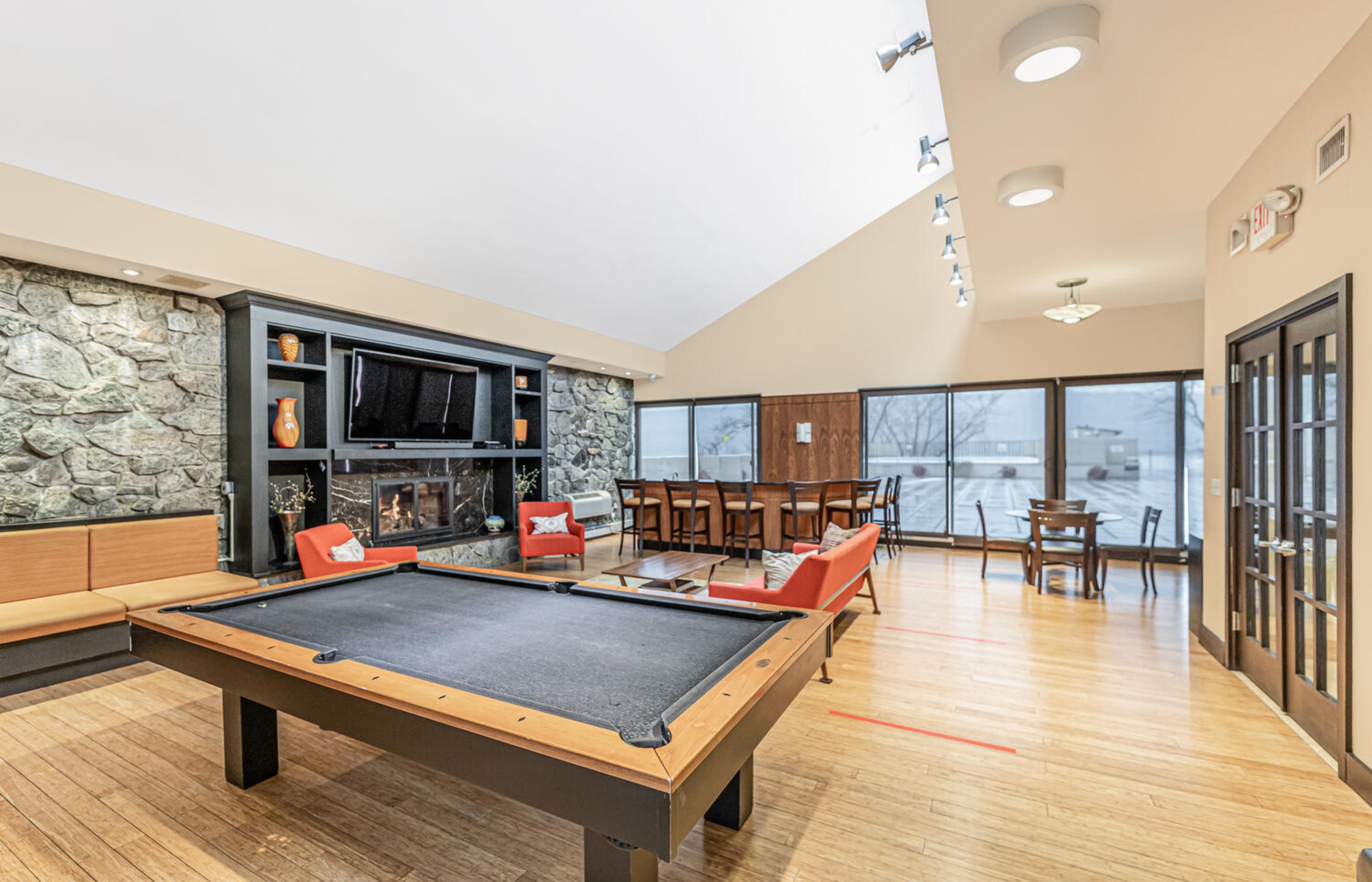  1155 Warburton Avenue - 物件實景