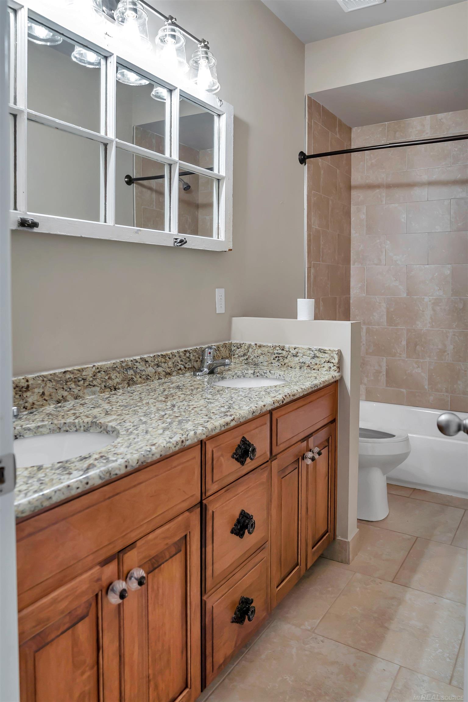 Macomb, Michigan, 48042, United States, 3 Bedrooms Bedrooms, ,3 BathroomsBathrooms,Residential,For Sale,2002873