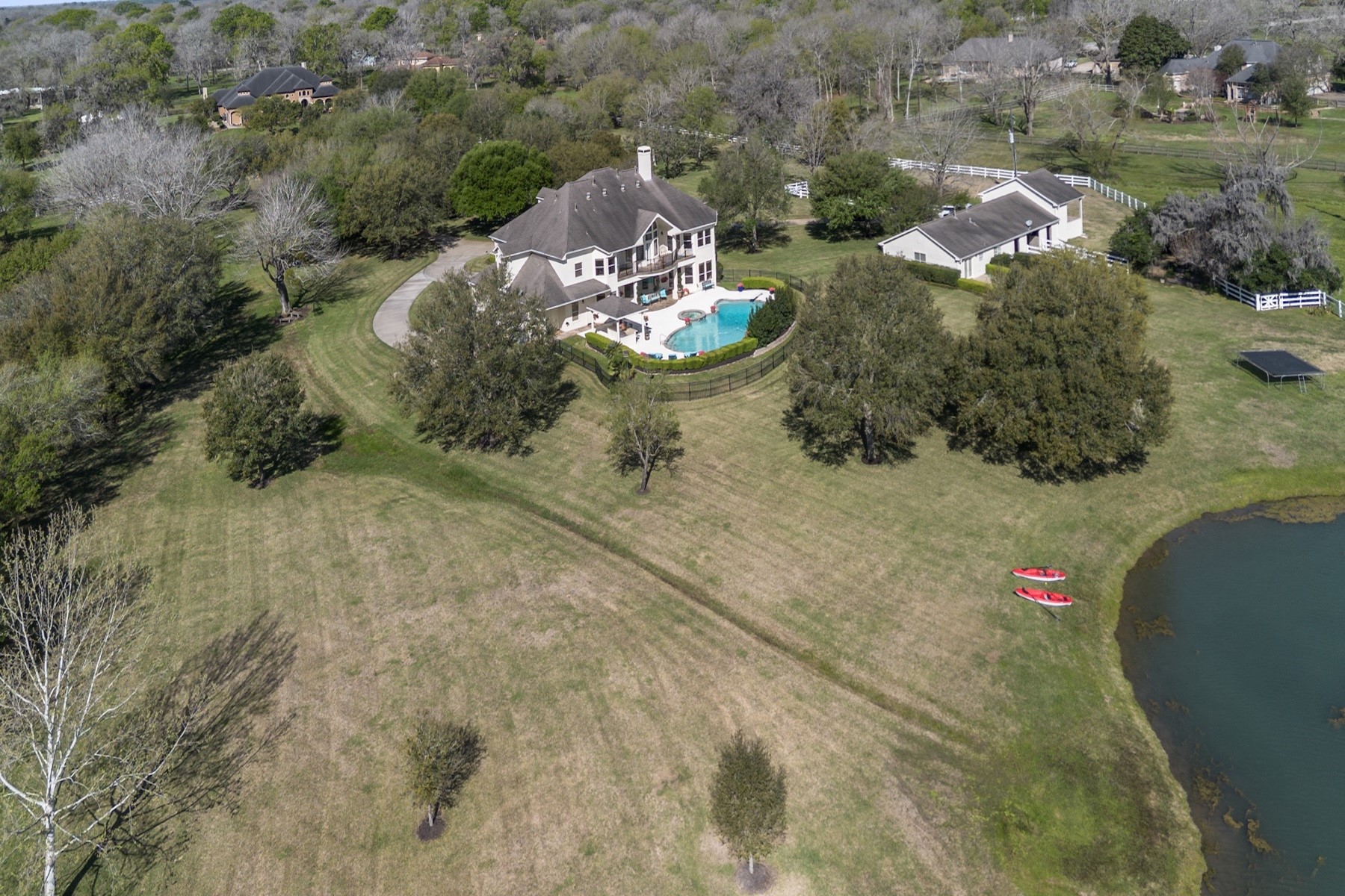  3622 River Forest Drive - 物件實景