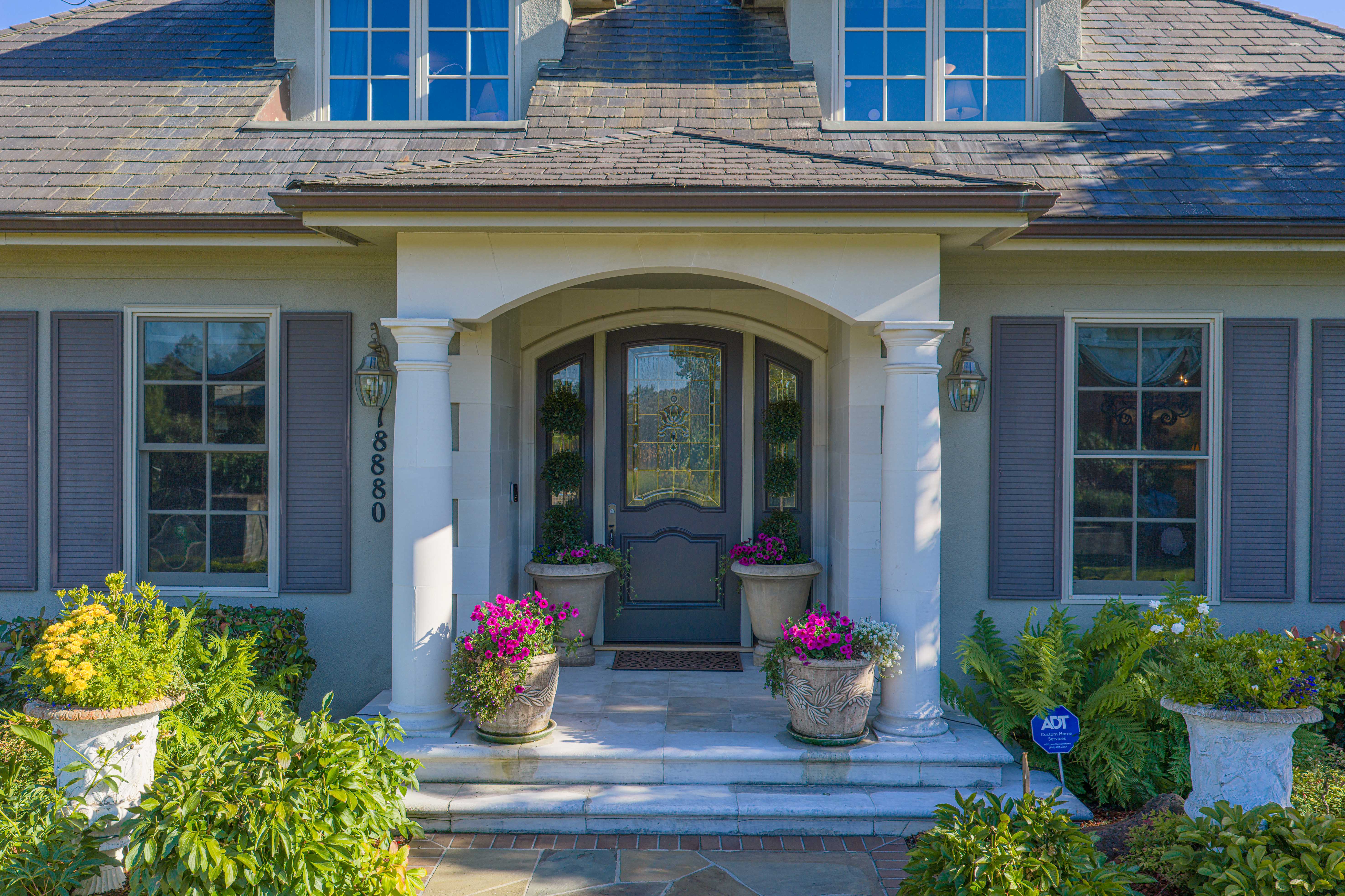  Stunning Saratoga Estate on Expansive Private Grounds - 物件實景