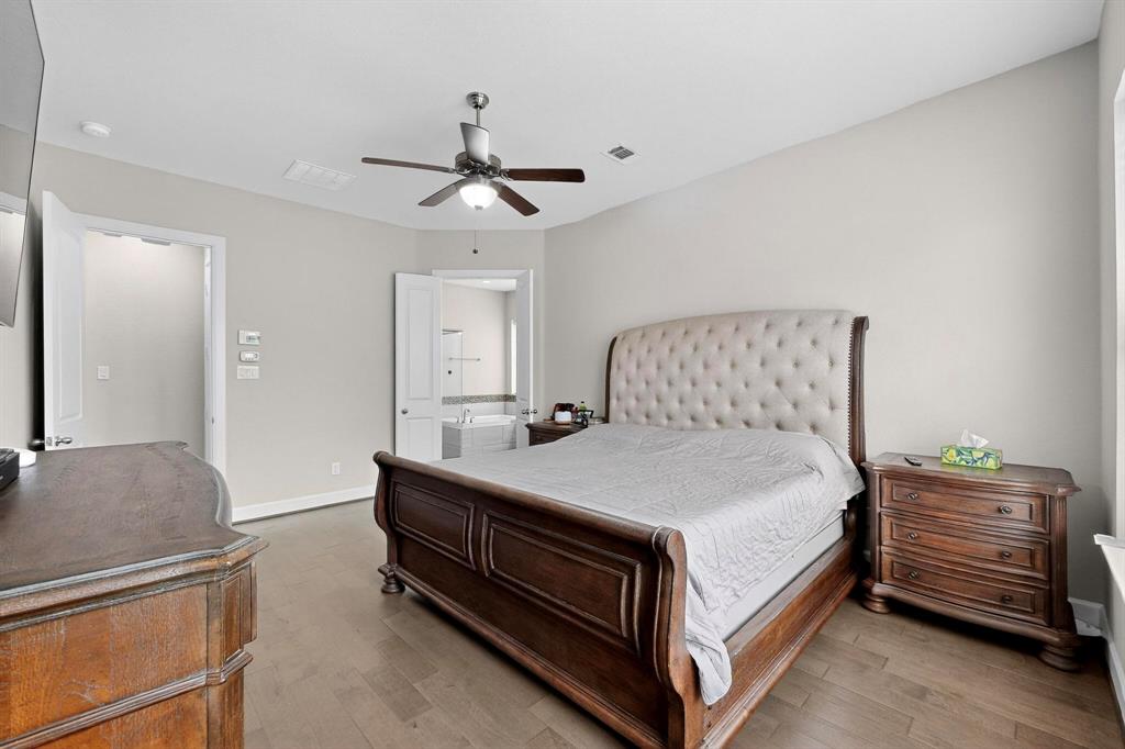 Mansfield, Texas, 76063, United States, 4 Bedrooms Bedrooms, ,3 BathroomsBathrooms,Residential,For Sale,1984510