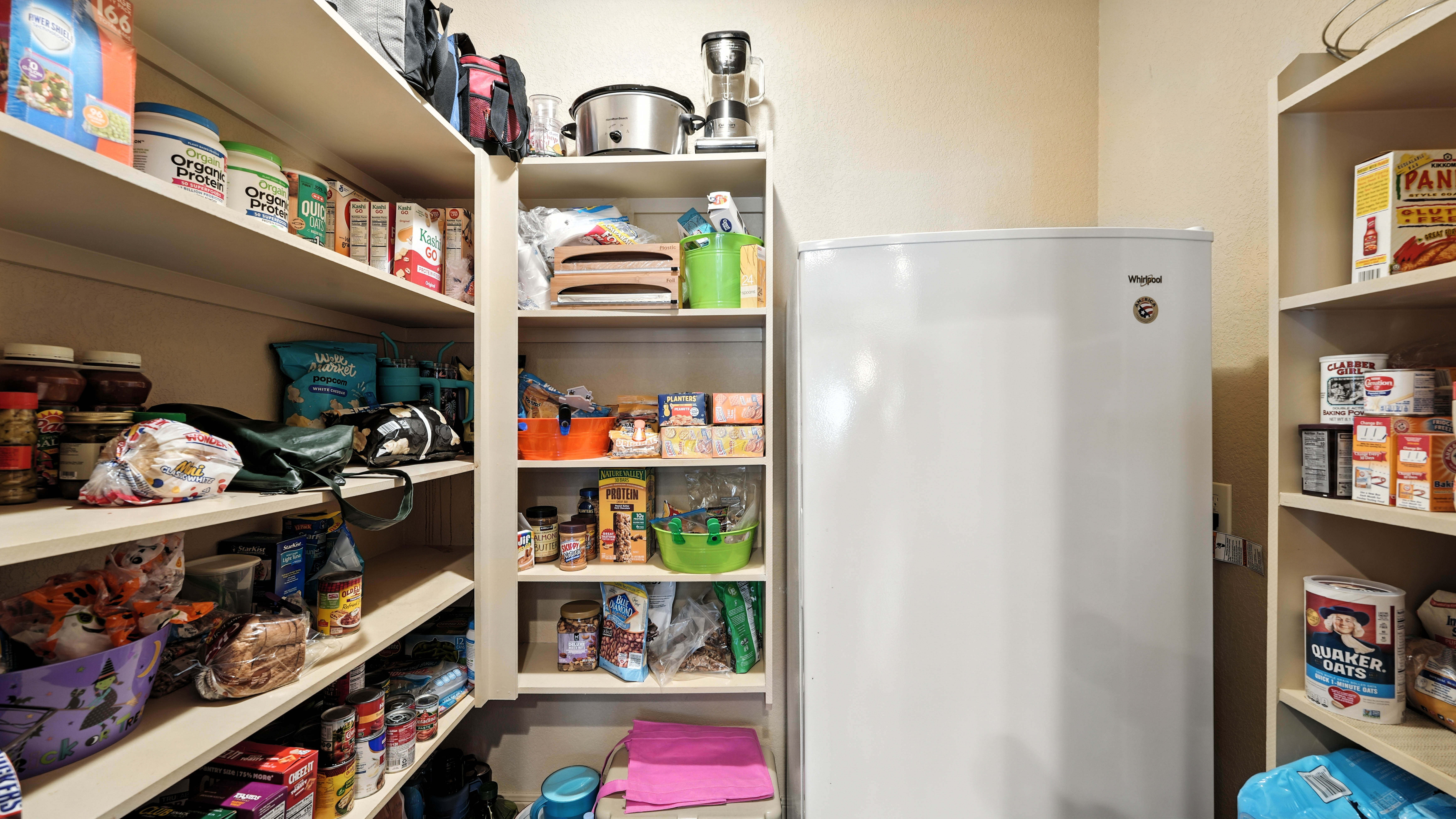 Floresville, Texas, 78114, United States, 3 Bedrooms Bedrooms, ,2 BathroomsBathrooms,Residential,For Sale,1978847