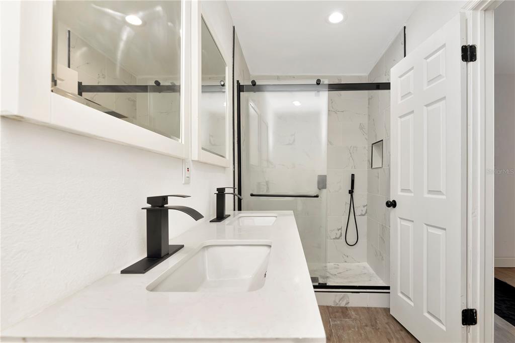St Petersburg, Florida, 33713, United States, 4 Bedrooms Bedrooms, ,3 BathroomsBathrooms,Residential,For Sale,1932067
