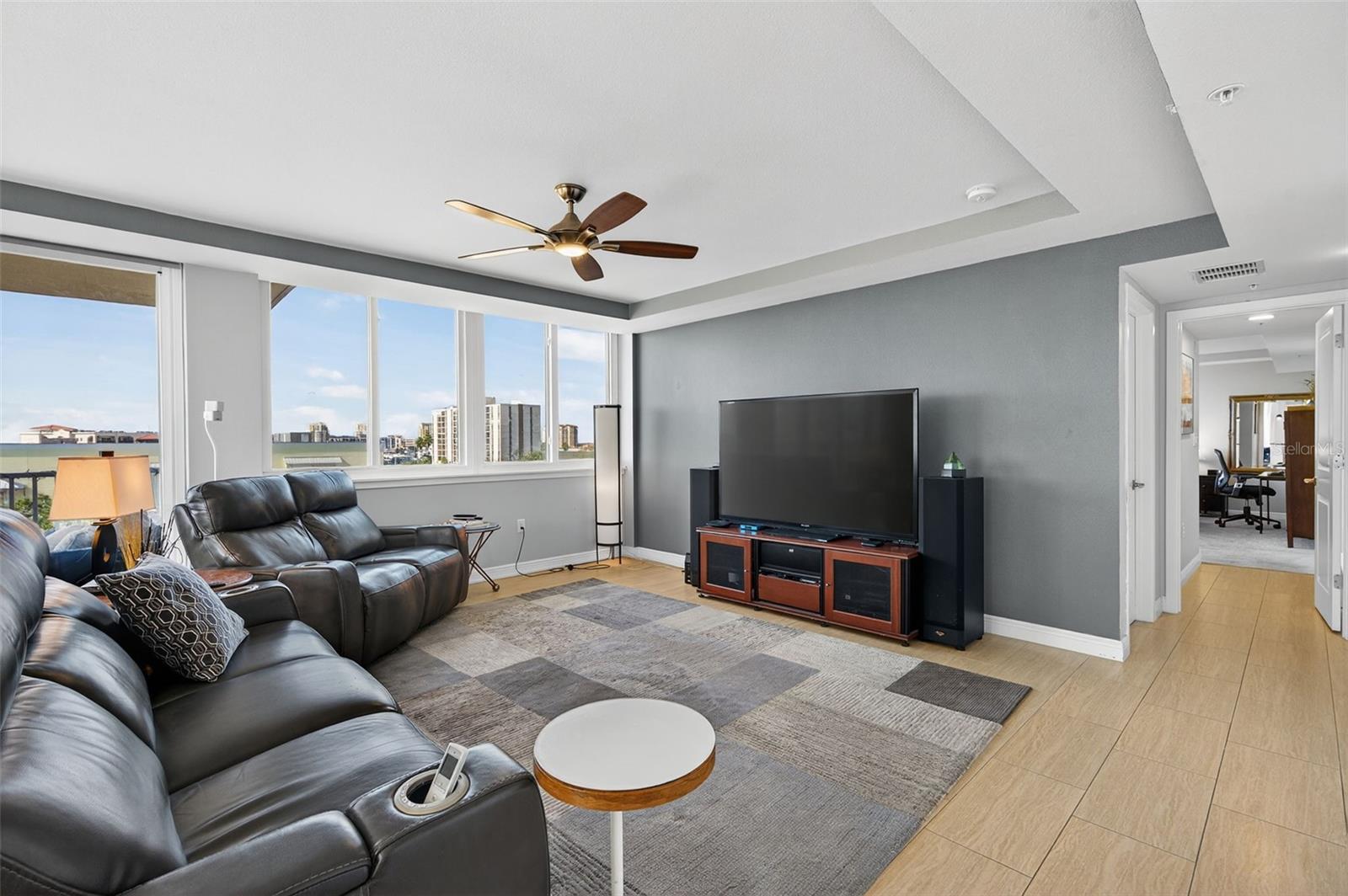 CLEARWATER BEACH, Florida, 33767, United States, 2 Bedrooms Bedrooms, ,2 BathroomsBathrooms,Residential,For Sale,1998949