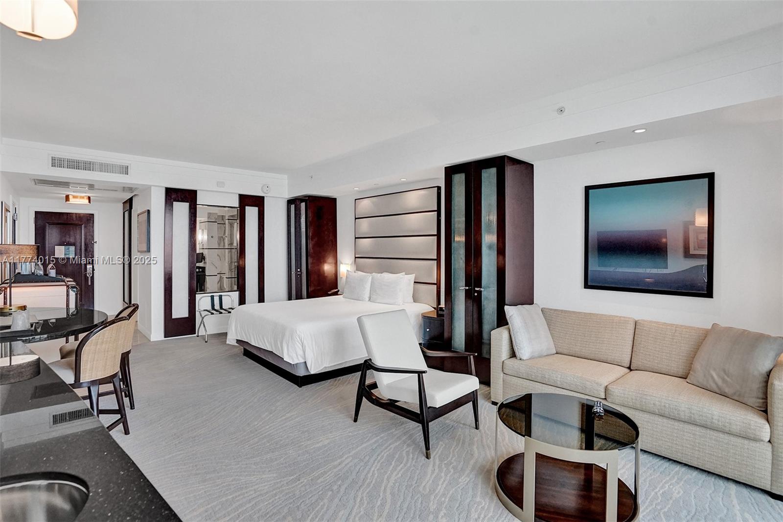Miami Beach, Florida, 33140, United States, 2 Bedrooms Bedrooms, ,3 BathroomsBathrooms,Residential,For Sale,1759020