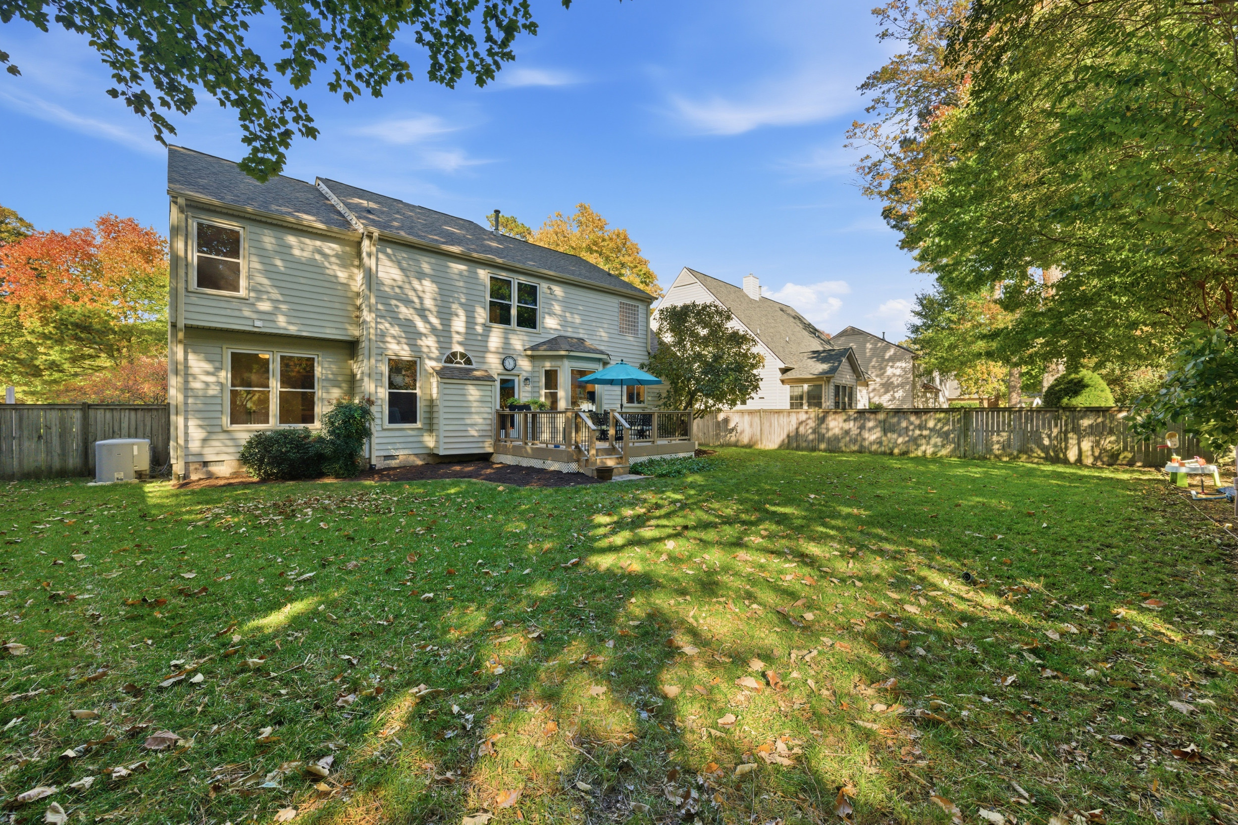 Yorktown, Virginia, 23693, United States, 6 Bedrooms Bedrooms, ,3 BathroomsBathrooms,Residential,For Sale,1988039