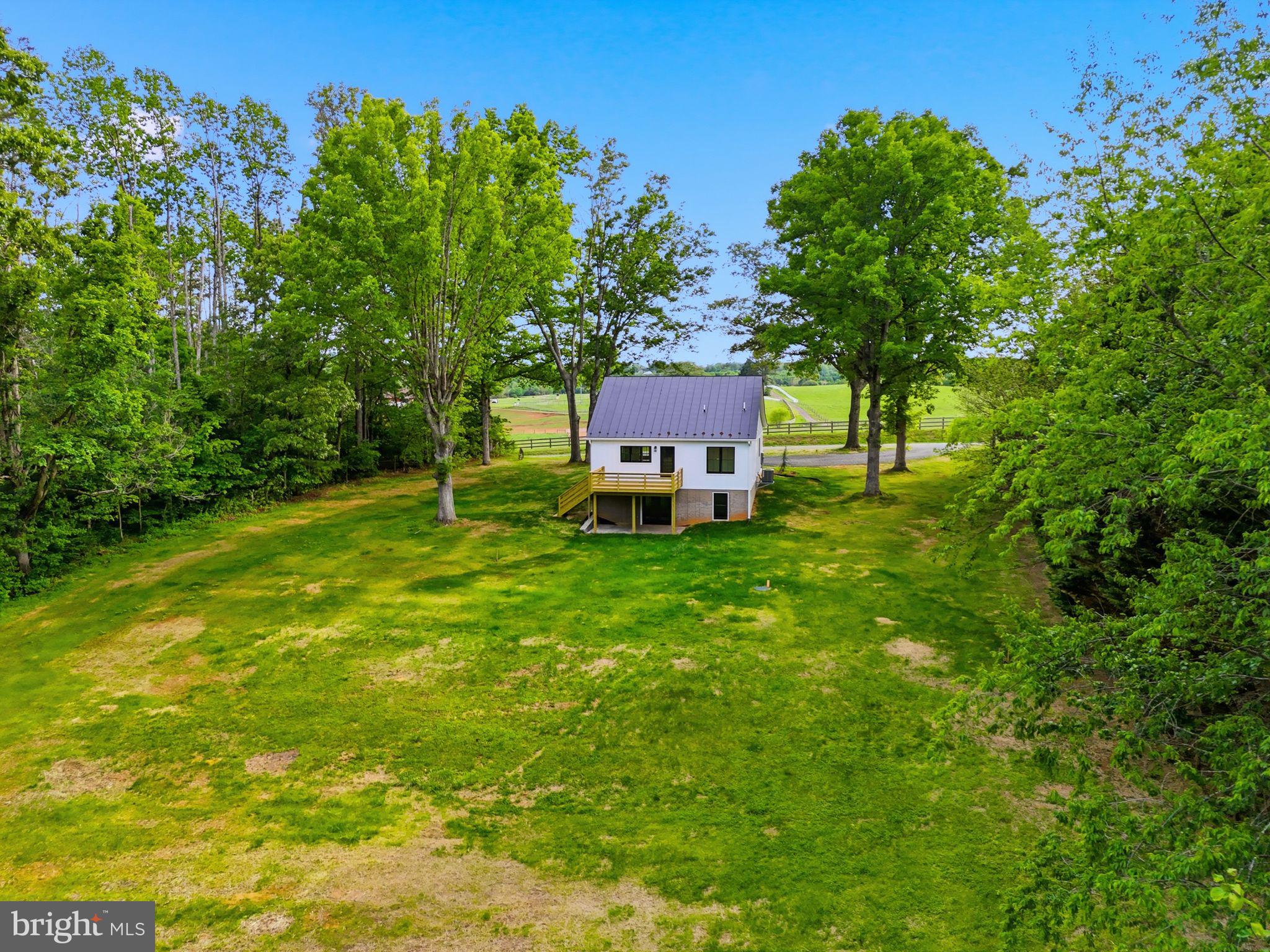 Reva, Virginia, 22735, United States, 2 Bedrooms Bedrooms, ,2 BathroomsBathrooms,Residential,For Sale,2048216