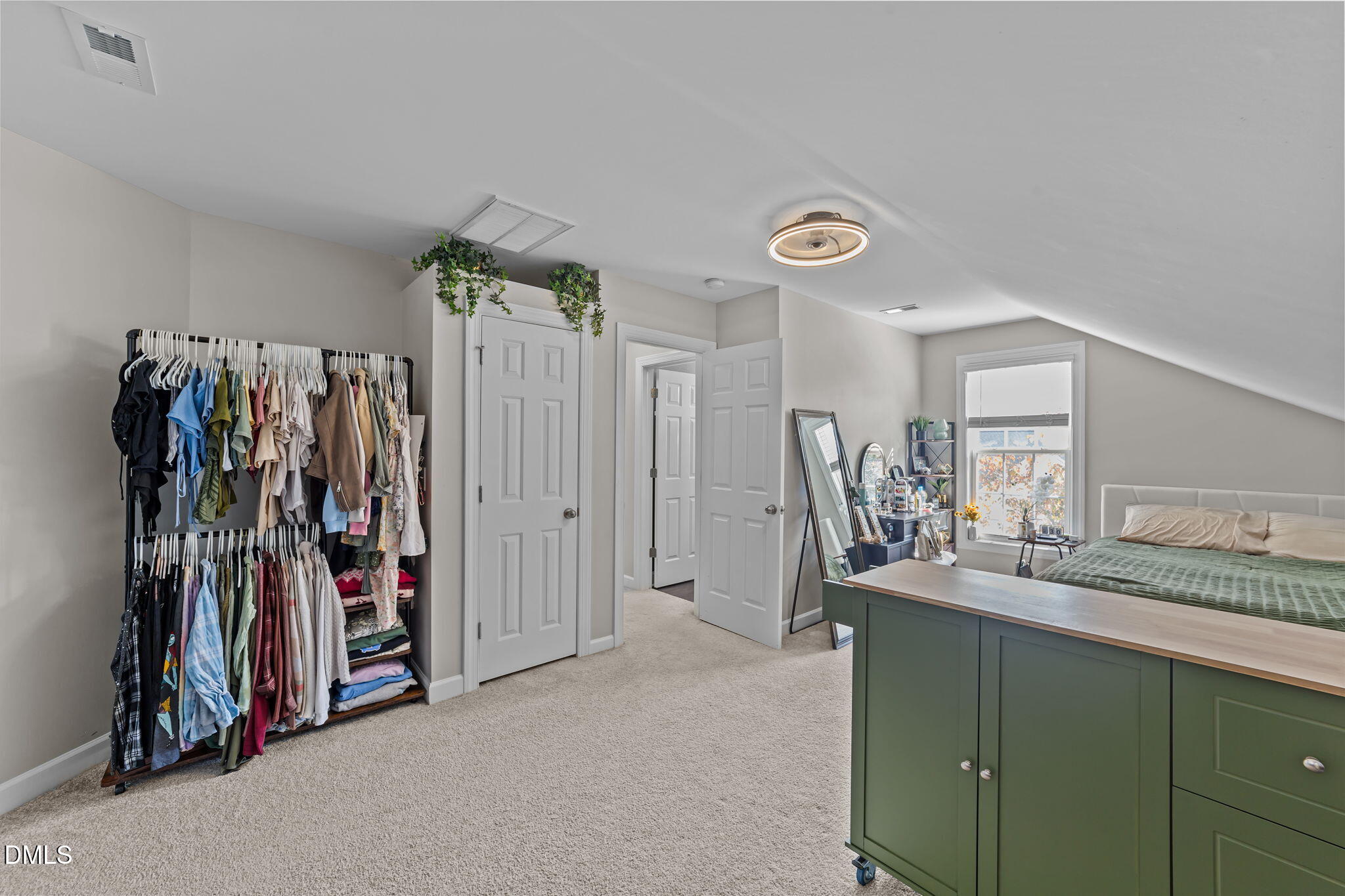 Holly Springs, North Carolina, 27540, United States, 4 Bedrooms Bedrooms, ,3 BathroomsBathrooms,Residential,For Sale,1985407