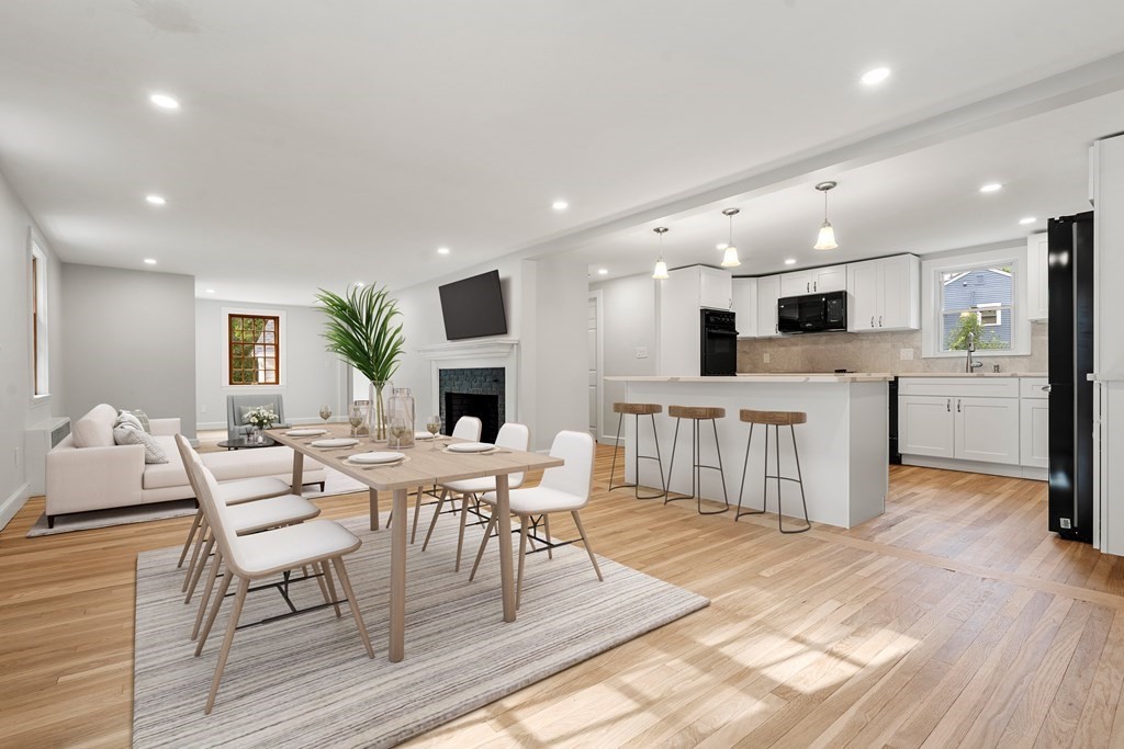 Framingham, Massachusetts, 01701, United States, 3 Bedrooms Bedrooms, ,2 BathroomsBathrooms,Residential,For Sale,1903802