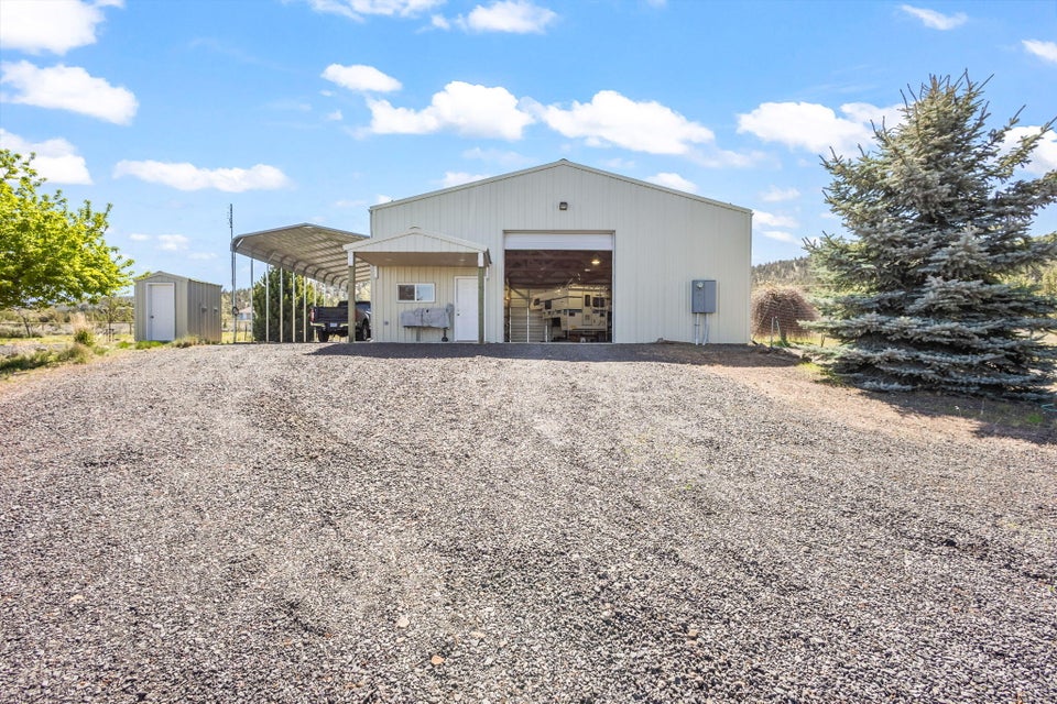 Prineville, Oregon, 97754, United States, 3 Bedrooms Bedrooms, ,3 BathroomsBathrooms,Residential,For Sale,1804823