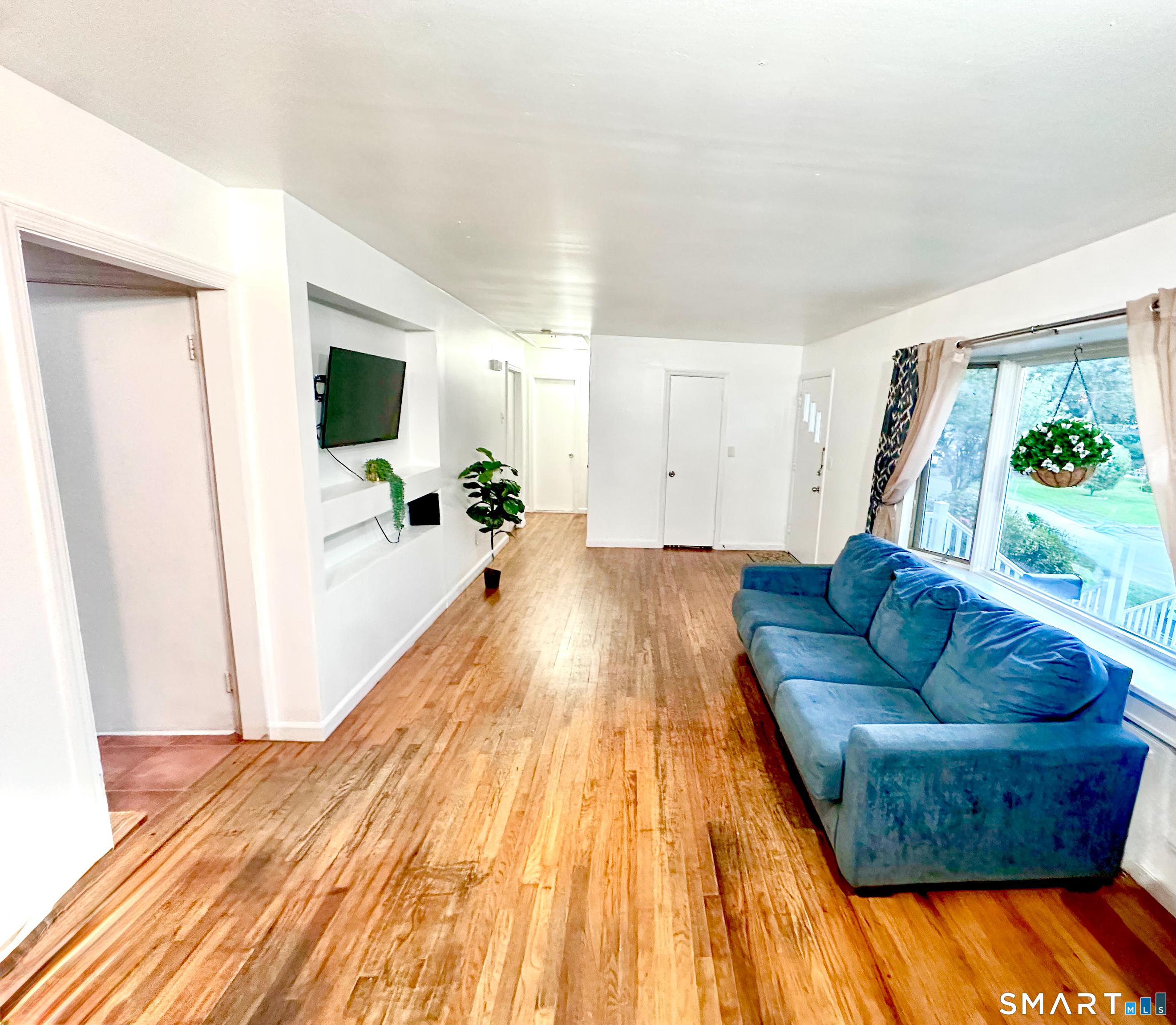 Stamford, Connecticut, 06906, United States, 2 Bedrooms Bedrooms, ,2 BathroomsBathrooms,Residential,For Sale,2012007