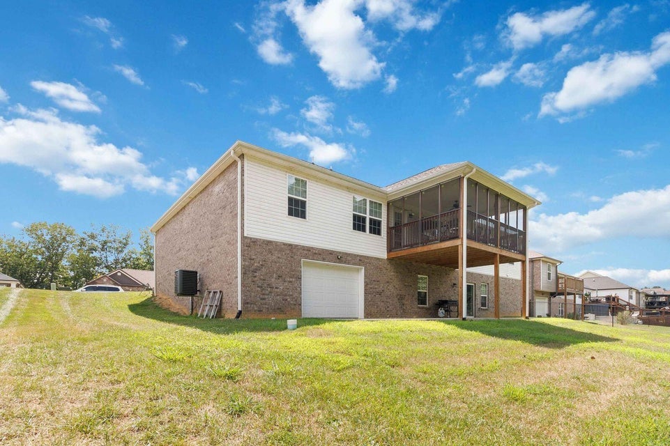 Somerset, Kentucky, 42503, United States, 4 Bedrooms Bedrooms, ,3 BathroomsBathrooms,Residential,For Sale,1981769