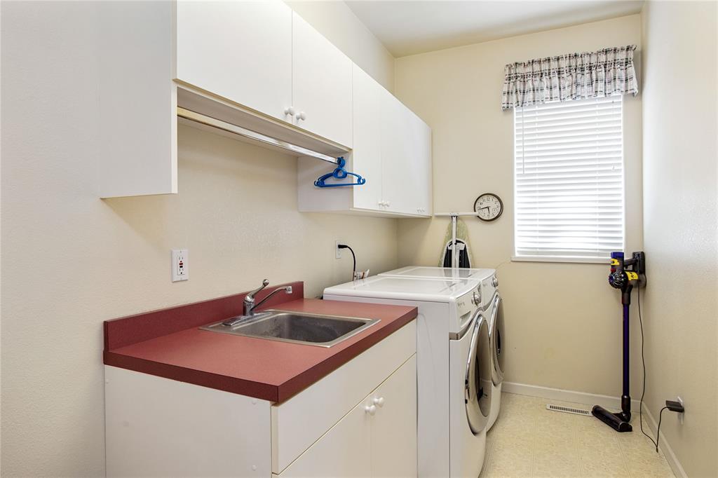 Polson, Montana, 59860, United States, 4 Bedrooms Bedrooms, ,4 BathroomsBathrooms,Residential,For Sale,1984394