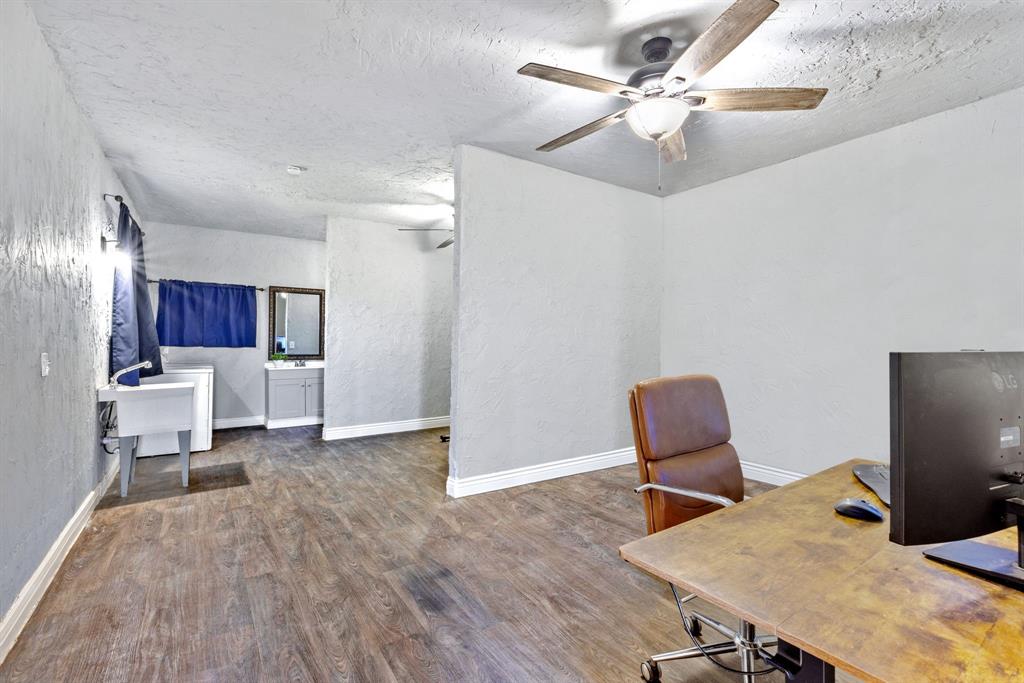Greenville, Texas, 75402, United States, 3 Bedrooms Bedrooms, ,3 BathroomsBathrooms,Residential,For Sale,1905873