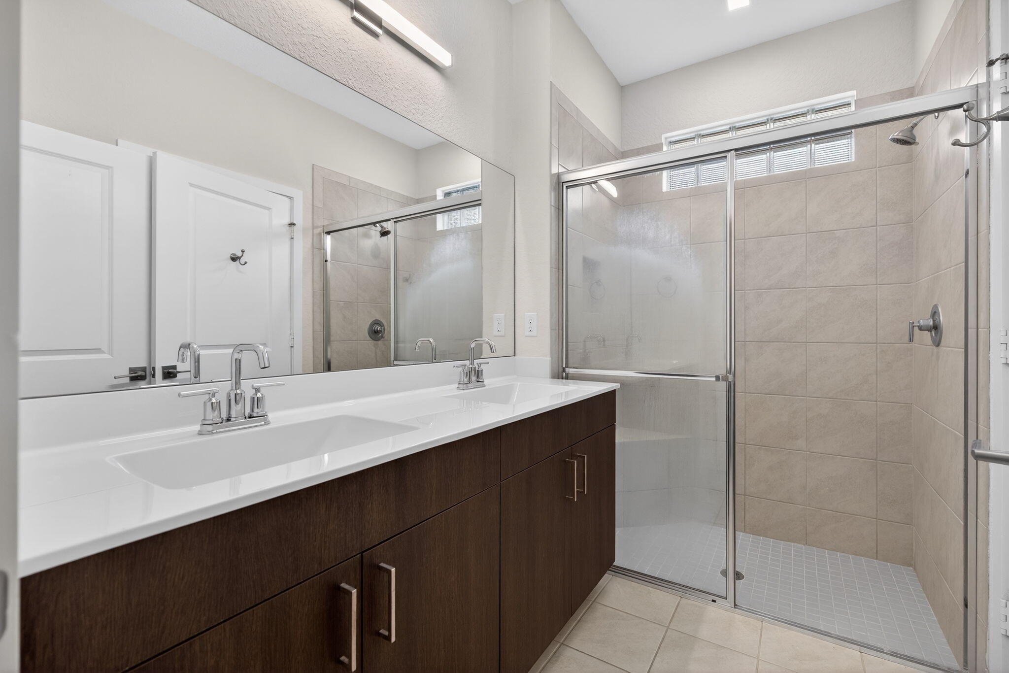 Hobe Sound, Florida, 33455, United States, 2 Bedrooms Bedrooms, ,2 BathroomsBathrooms,Residential,For Sale,2000566