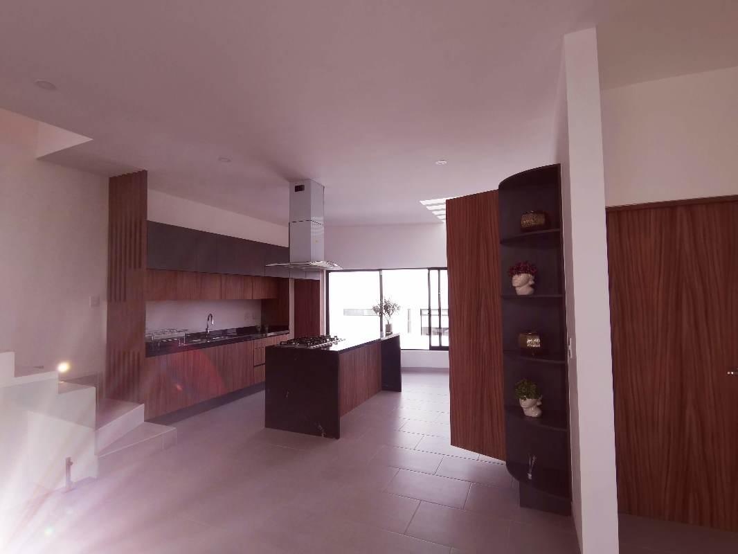 Valle Esmeralda, El Marqués, Querétaro, 76269, Mexico, 3 Bedrooms Bedrooms, ,4 BathroomsBathrooms,Residential,For Sale,Valle Esmeralda,1625749