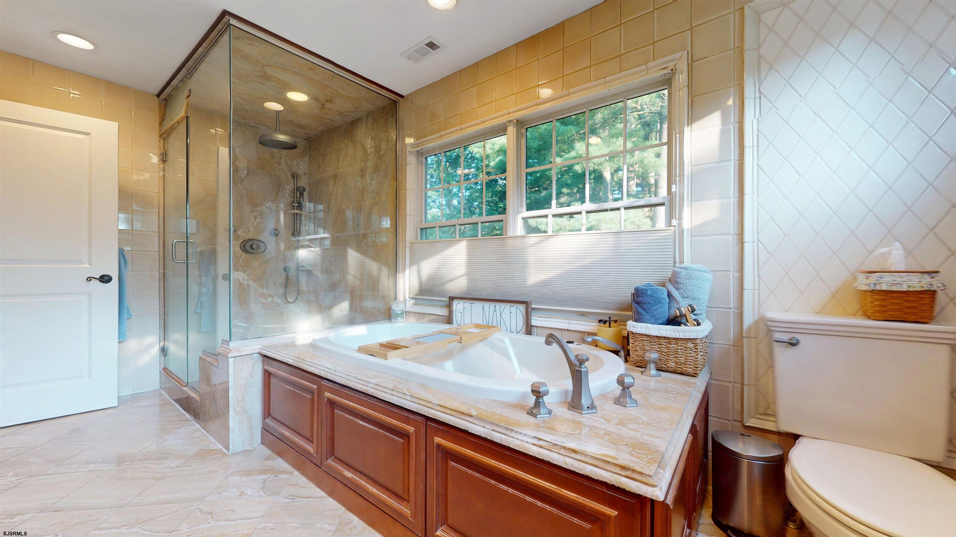 Linwood, New Jersey, 08221, United States, 6 Bedrooms Bedrooms, ,5 BathroomsBathrooms,Residential,For Sale,1975811