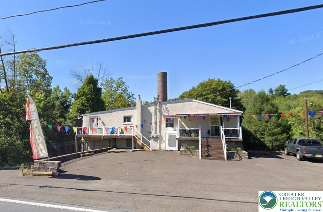 Lower Milford Twp, Pennsylvania, 18036, United States, 2 Bedrooms Bedrooms, ,3 BathroomsBathrooms,Residential,For Sale,1878567
