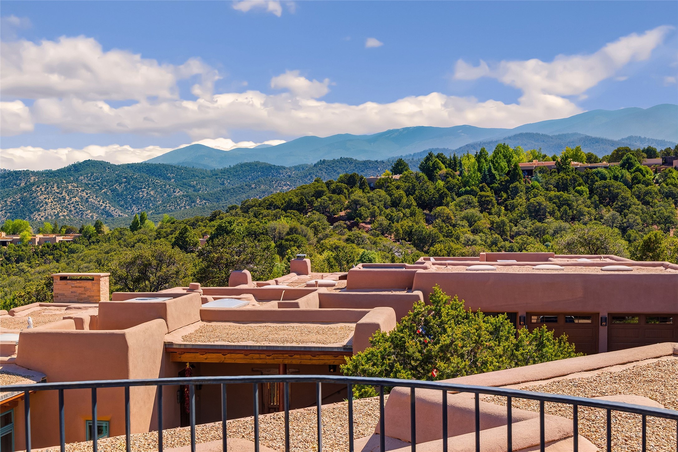  1236 N. Summit Drive - 物件實景