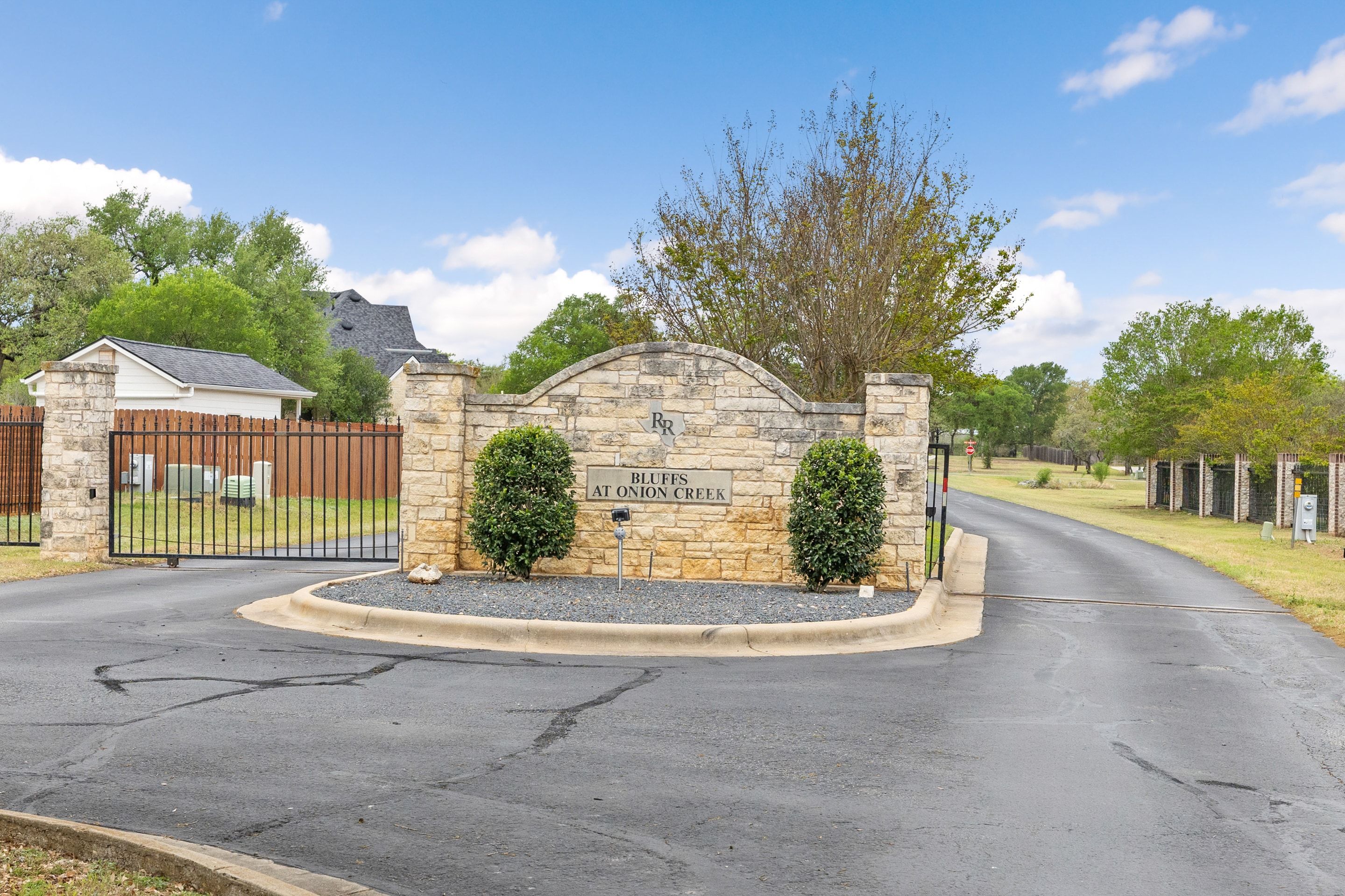  744 Bartlett Drive West - 物件實景