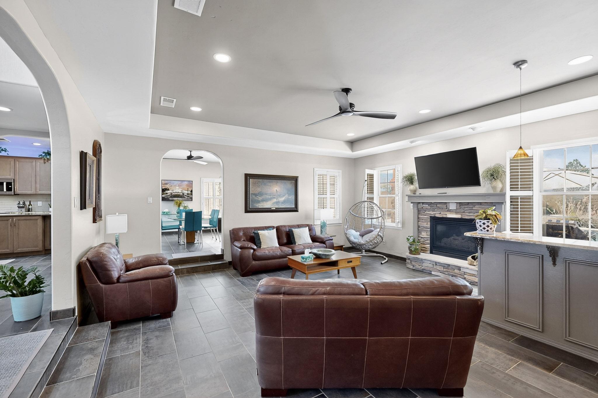 Albuquerque, New Mexico, 87122, United States, 4 Bedrooms Bedrooms, ,3 BathroomsBathrooms,Residential,For Sale,1914202