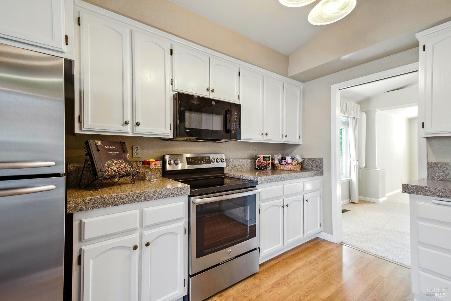 Santa Rosa, California, 95403, United States, 4 Bedrooms Bedrooms, ,2 BathroomsBathrooms,Residential,For Sale,1932989