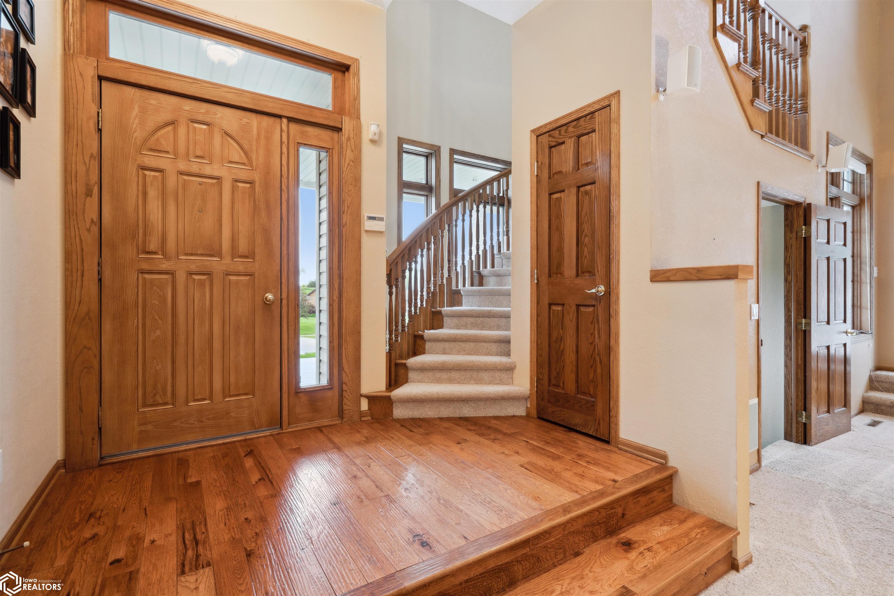 Marshalltown, Iowa, 50158, United States, 4 Bedrooms Bedrooms, ,4 BathroomsBathrooms,Residential,For Sale,1980517