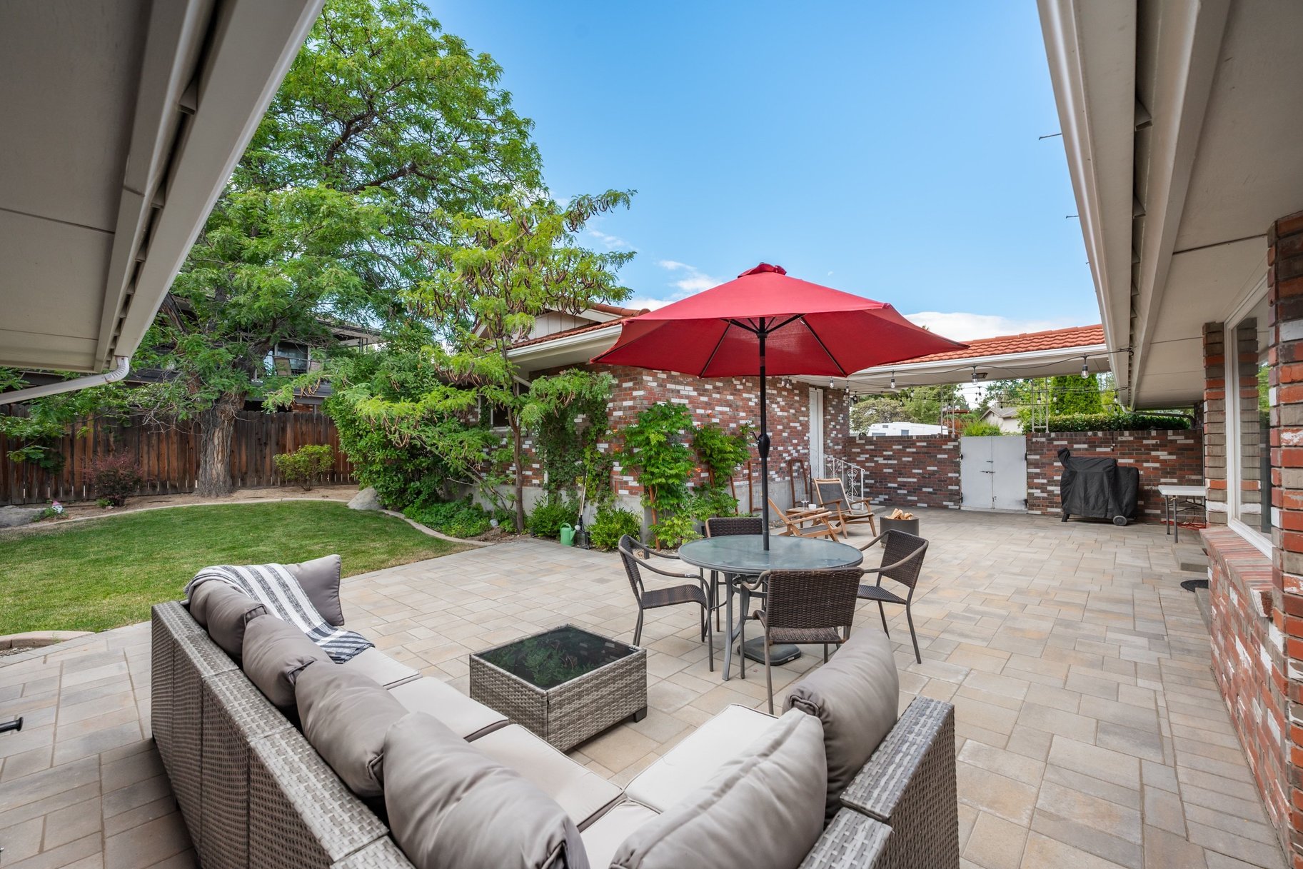  RARE SKYLINE HEIGHTS OPPORTUNITY  6,024 SF BRICK HOME ON .38 ACRE  NO HOA - 物件實景