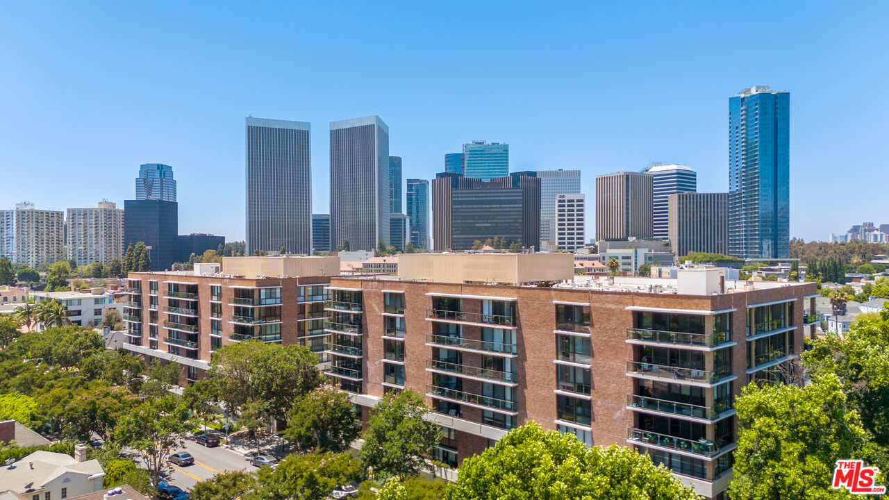 Beverly Hills, California, 90212, United States, 2 Bedrooms Bedrooms, ,3 BathroomsBathrooms,Residential,For Sale,1891933