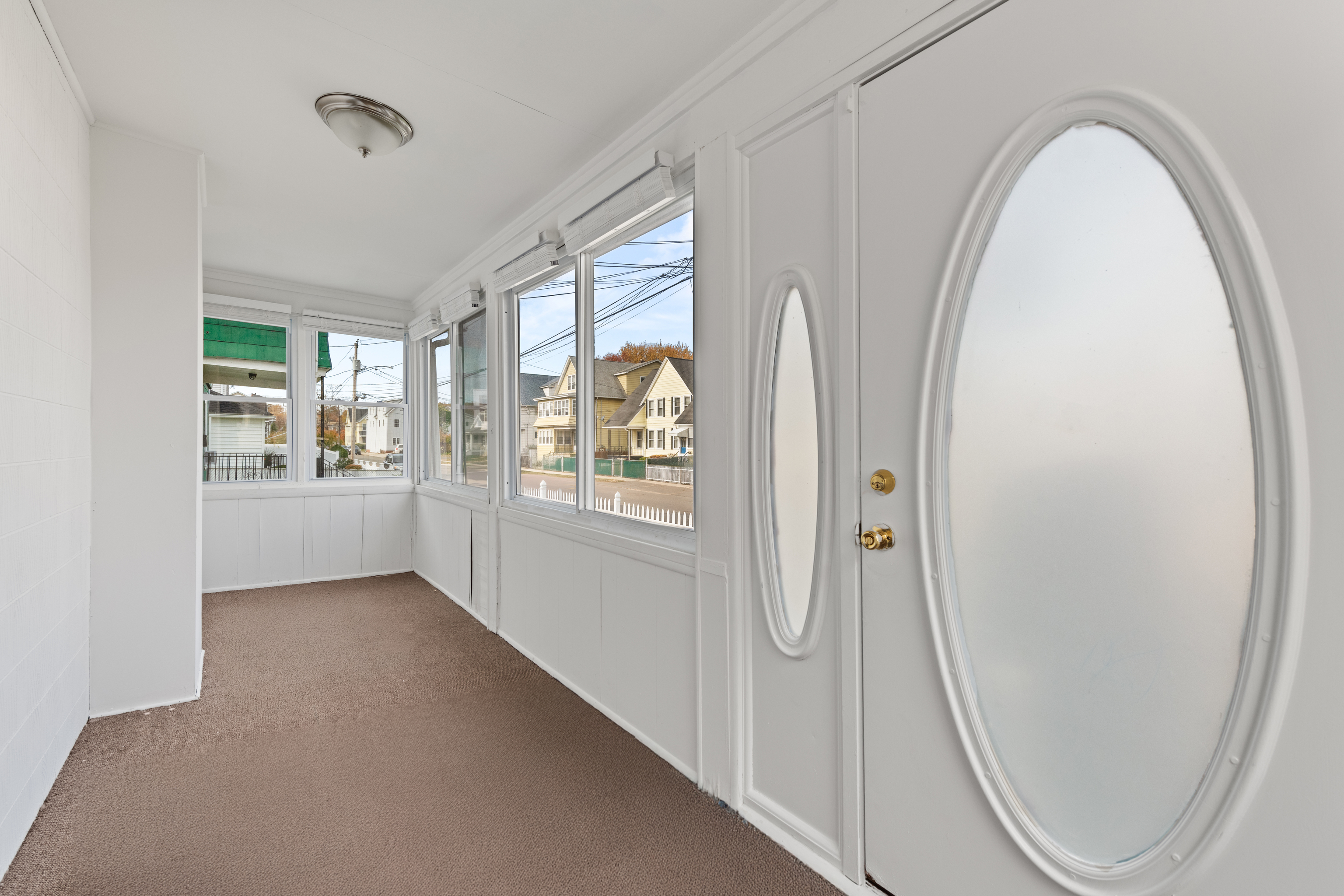 West Haven, Connecticut, 06516, United States, 5 Bedrooms Bedrooms, ,4 BathroomsBathrooms,Residential,For Sale,1991018