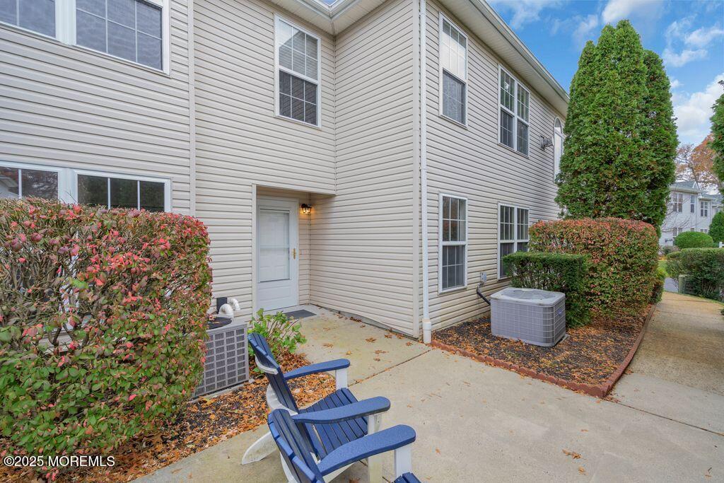 Wall, New Jersey, 07719, United States, 2 Bedrooms Bedrooms, ,2 BathroomsBathrooms,Residential,For Sale,1992895