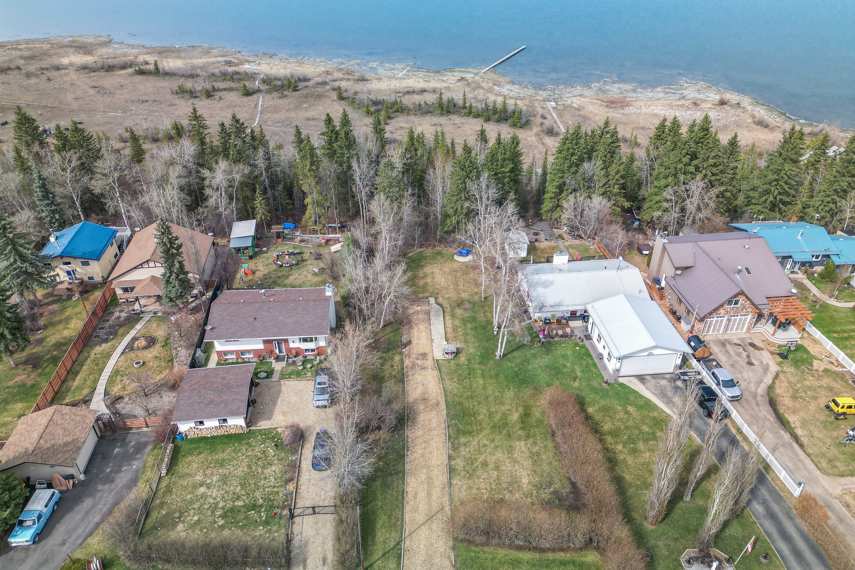  Rural Lacombe County, North - 物件實景